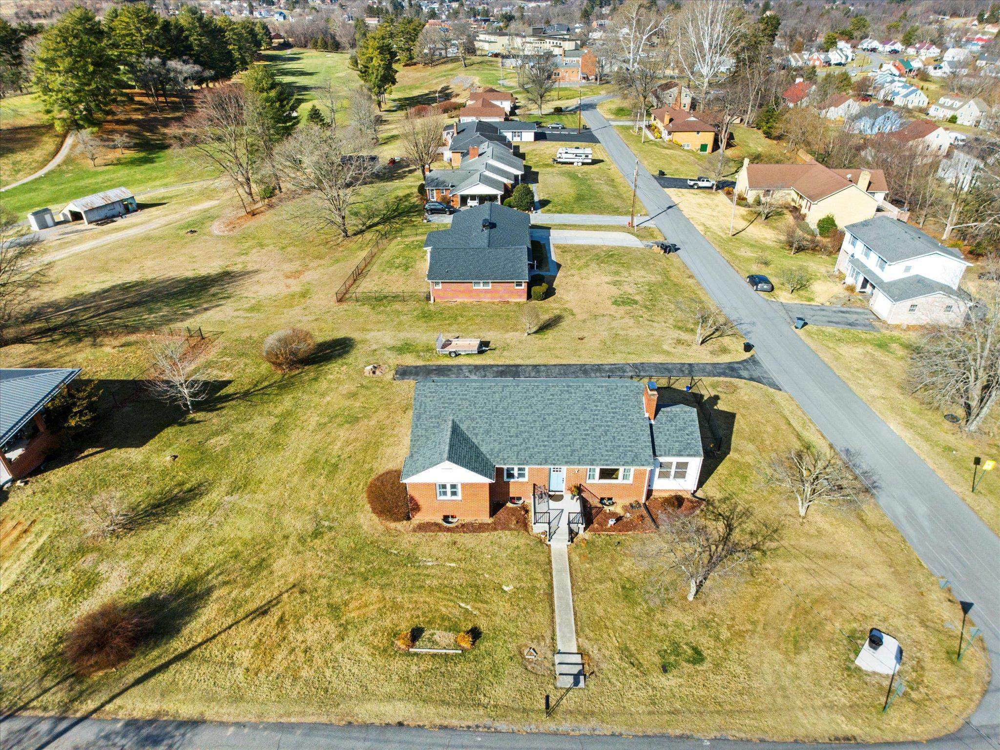 708 Clifford Street Pearisburg VA 24134