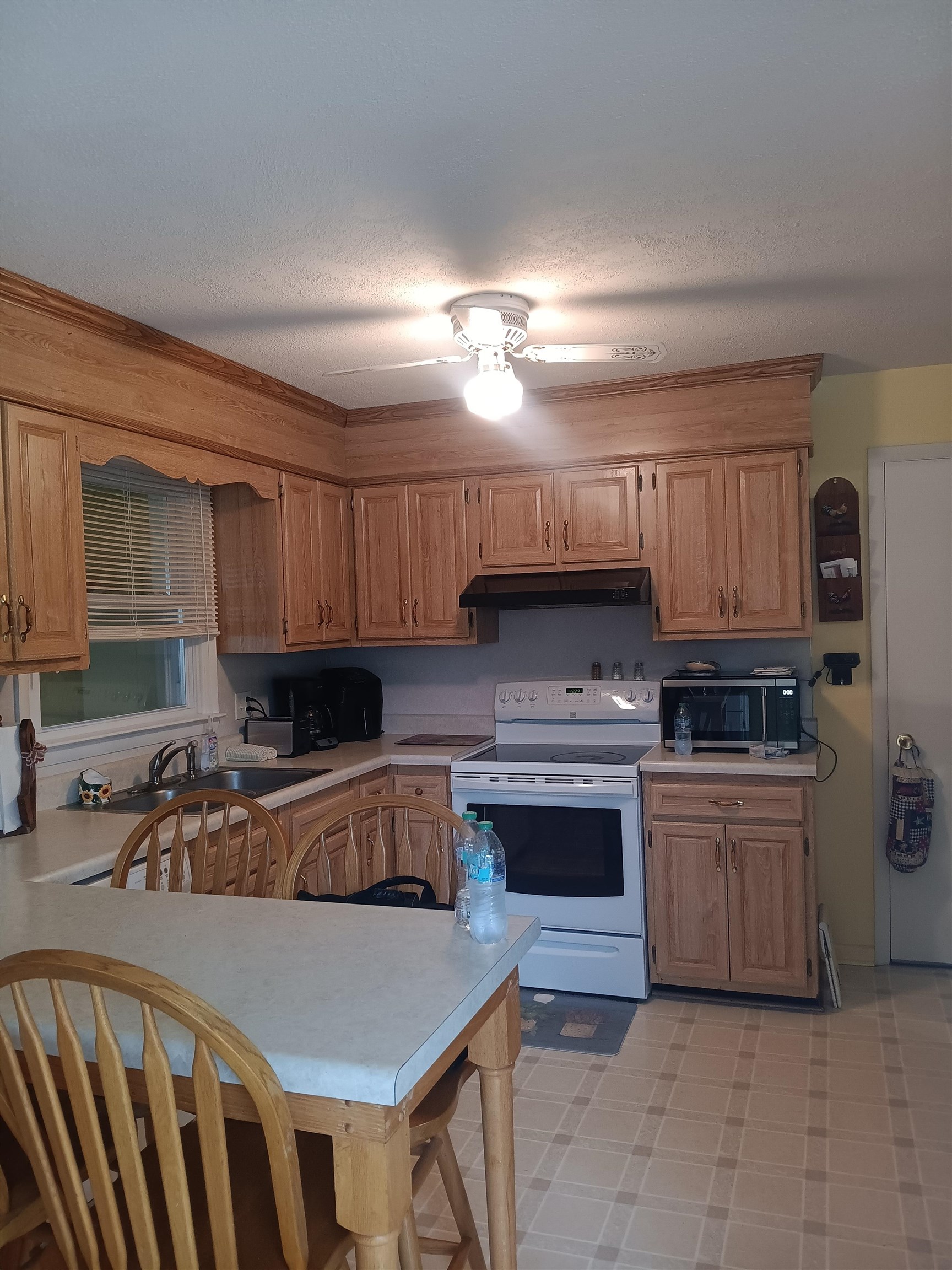 127 Greenview Ln Lane Hillsville VA 24343