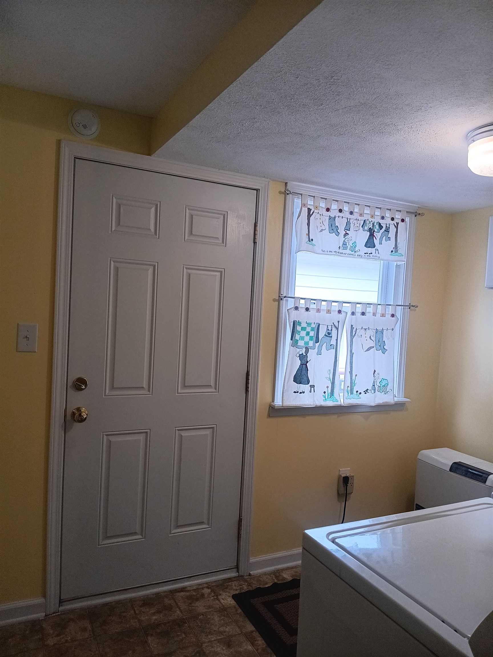 127 Greenview Ln Lane Hillsville VA 24343