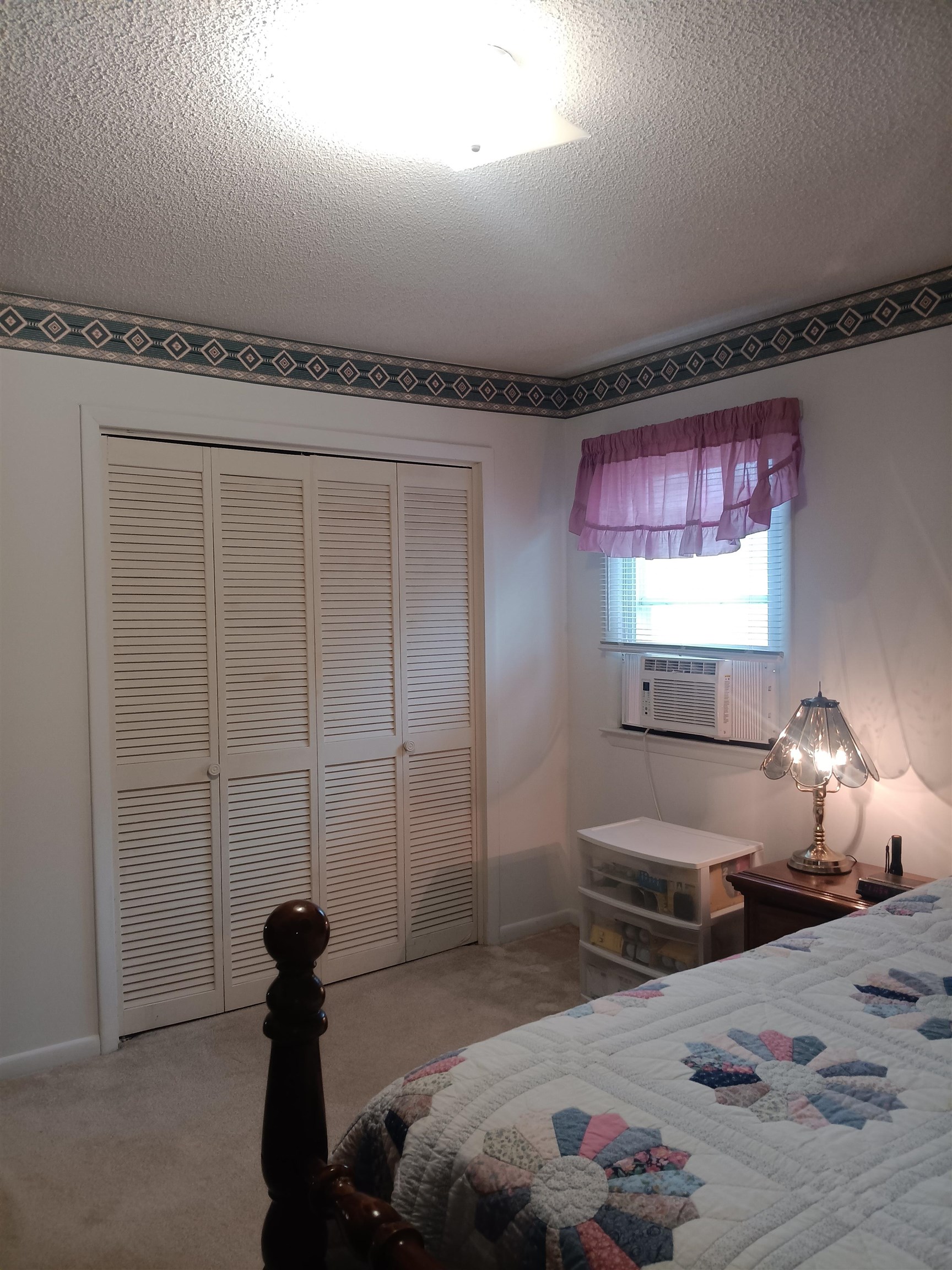 127 Greenview Ln Lane Hillsville VA 24343