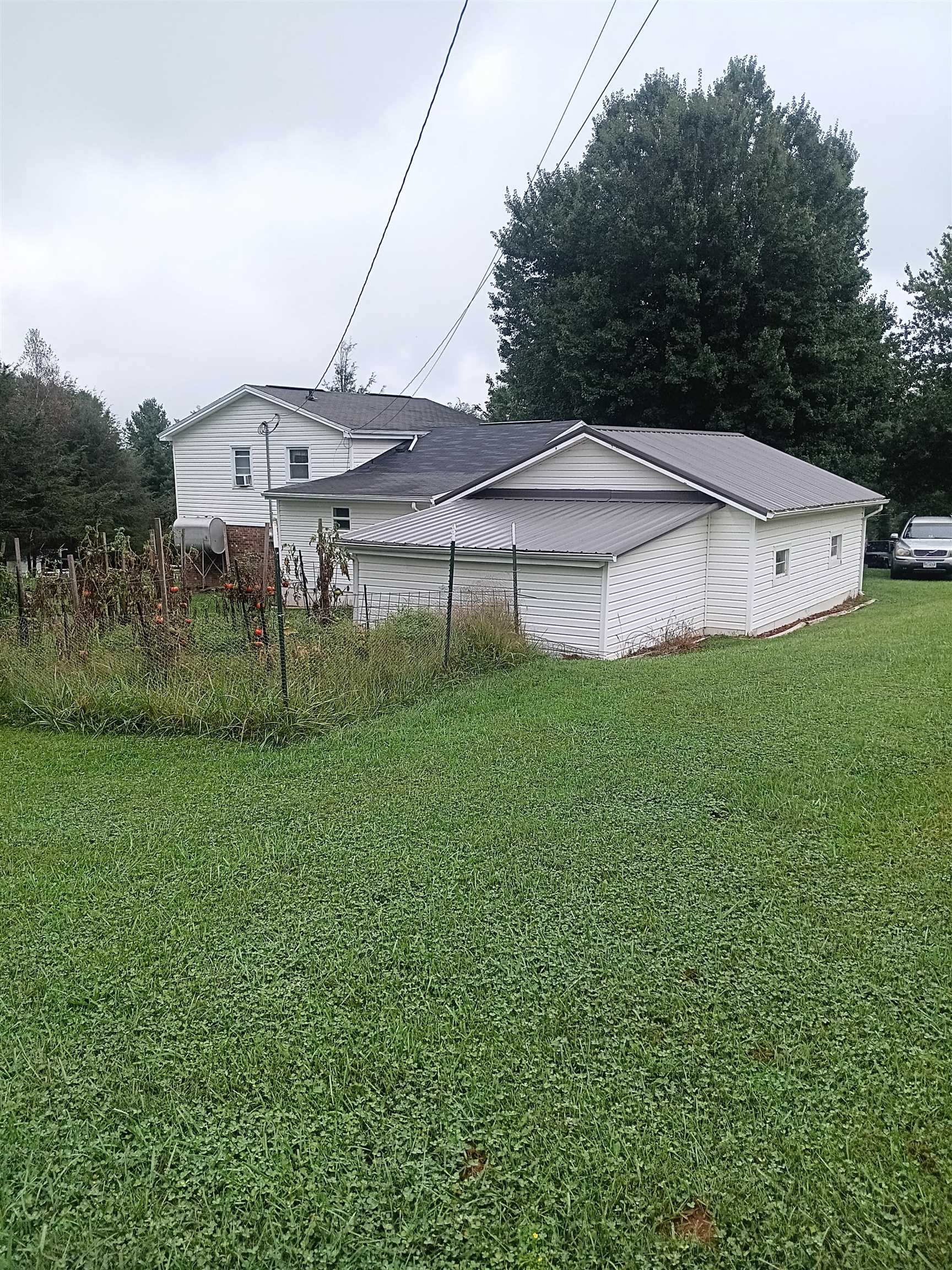 127 Greenview Ln Lane Hillsville VA 24343