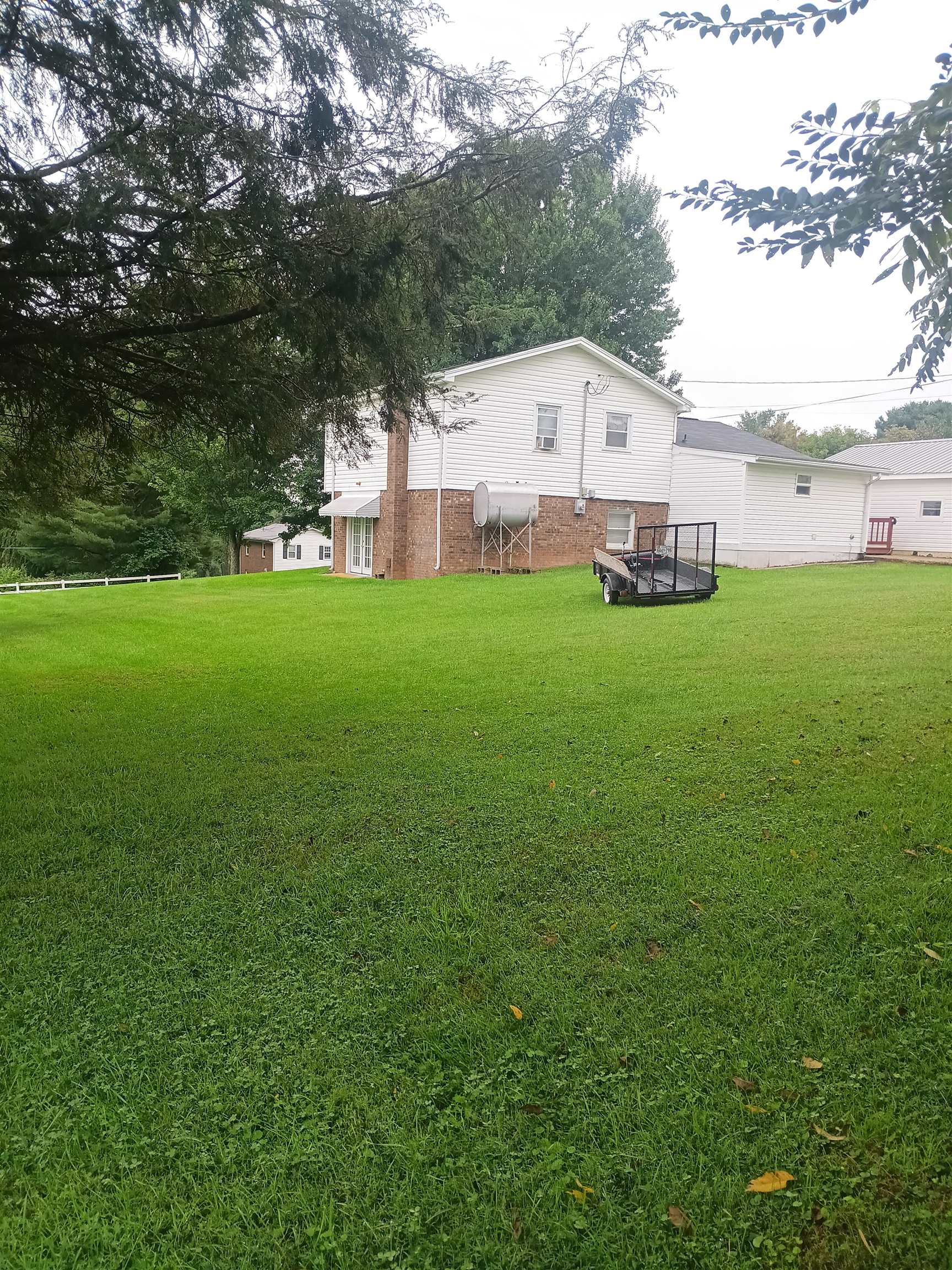 127 Greenview Ln Lane Hillsville VA 24343