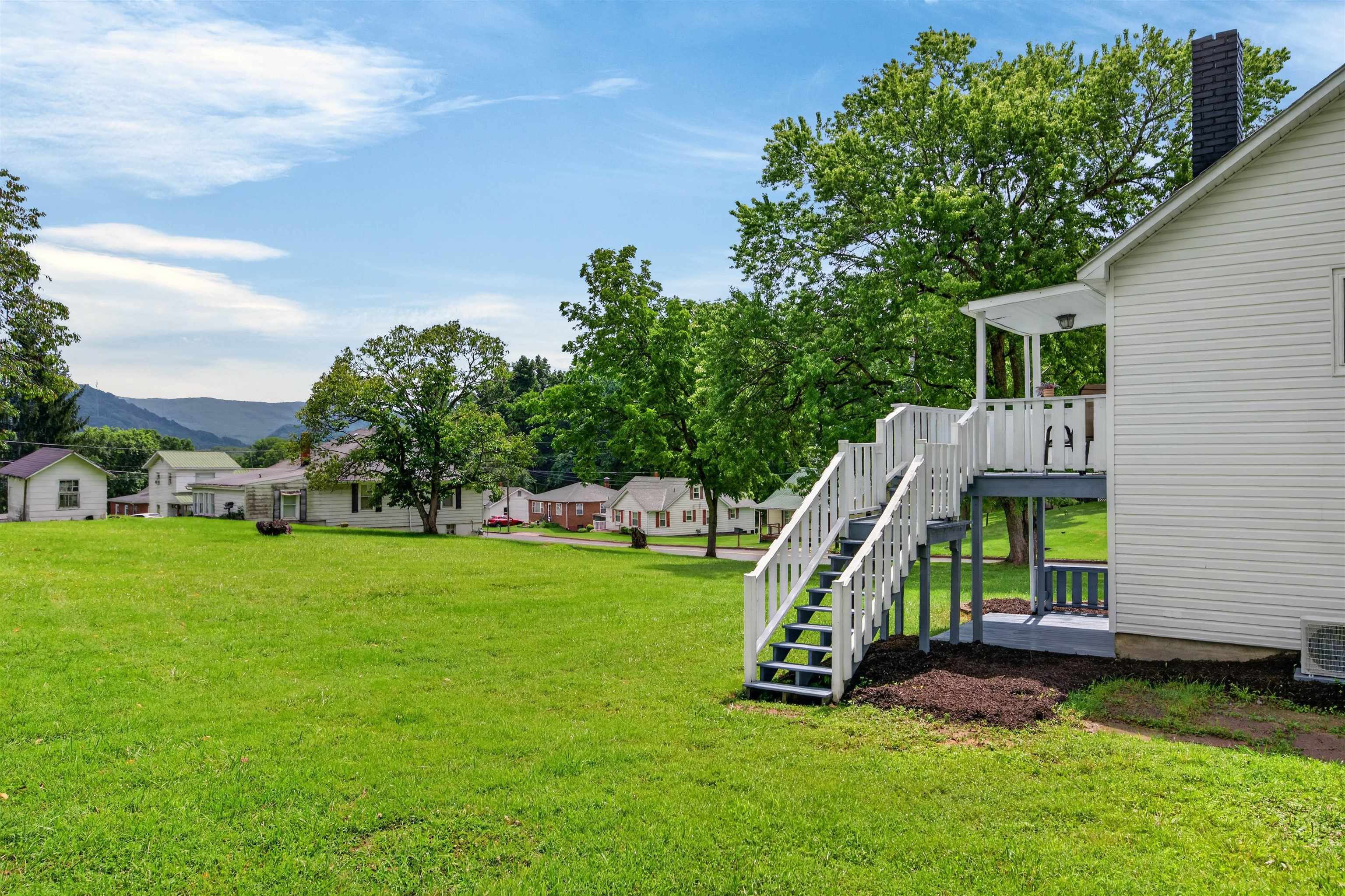 417 Staley Street Marion VA 24354