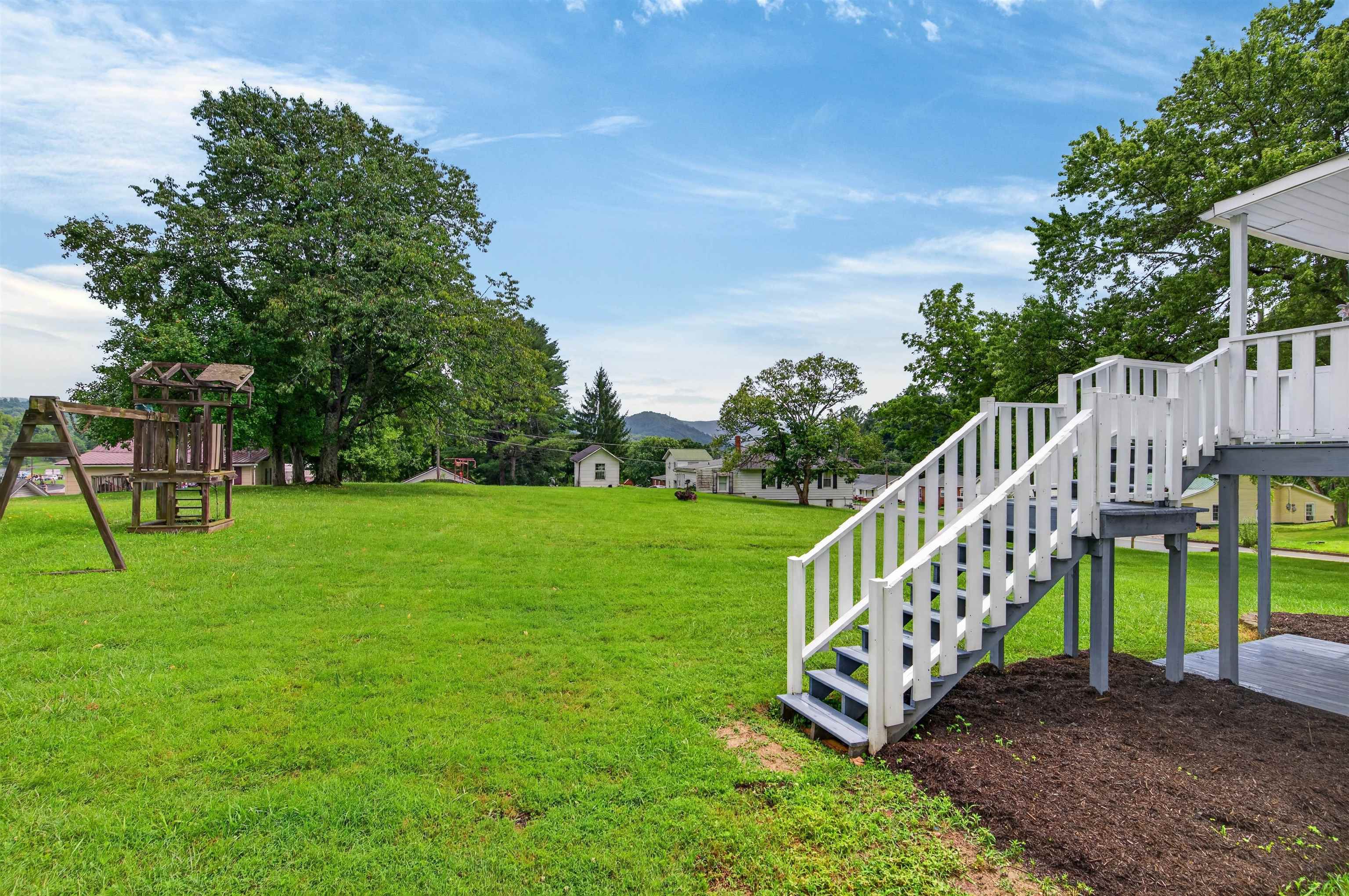 417 Staley Street Marion VA 24354