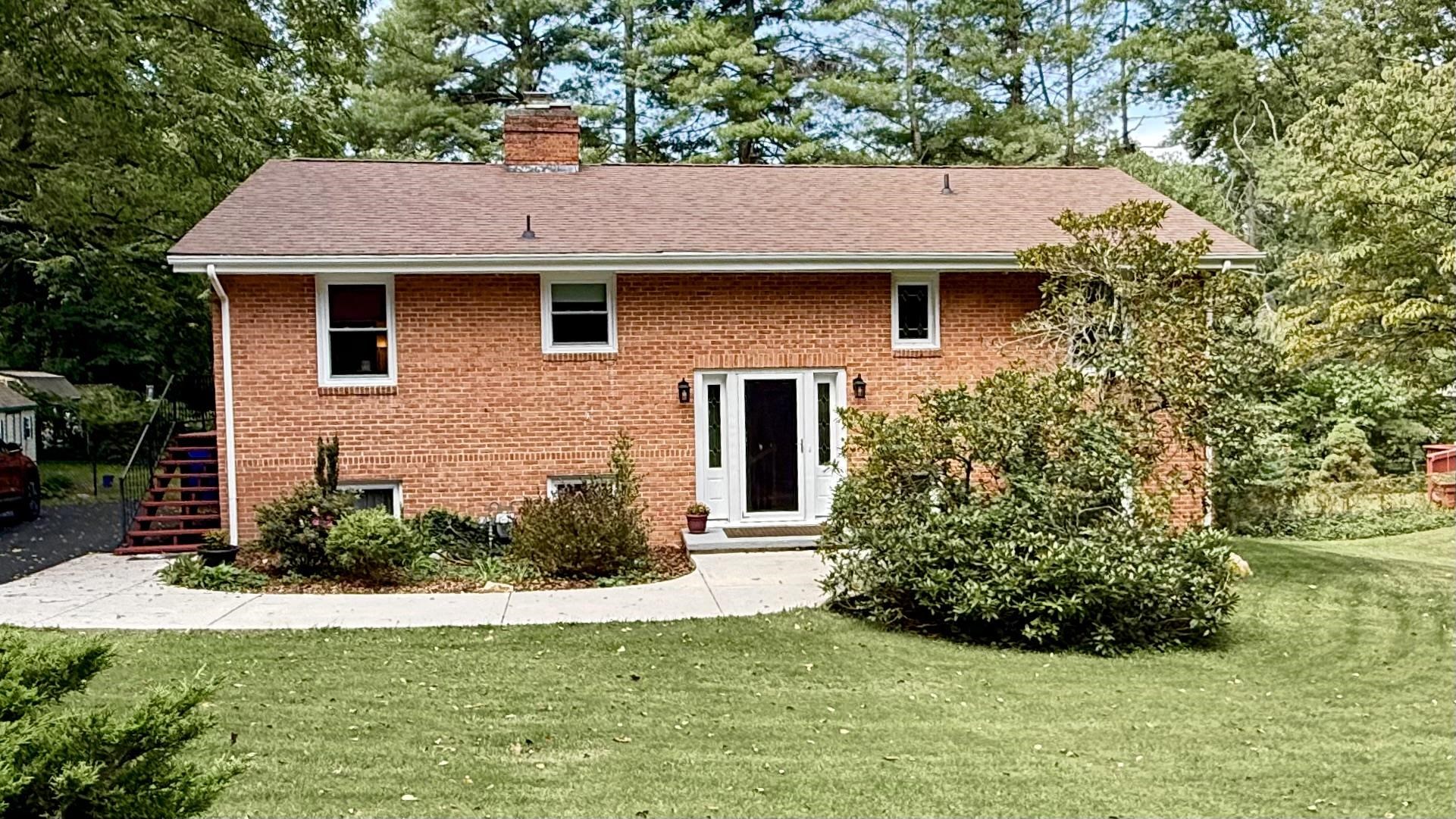 Blacksburg VA, 305 Cork Drive