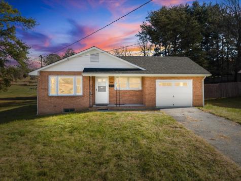 408 Hale Street Pearisburg VA 24134
