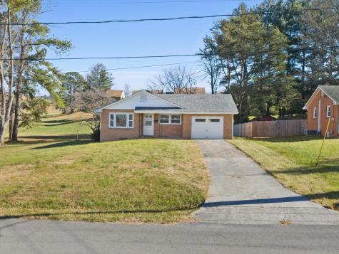 408 Hale Street Pearisburg VA 24134
