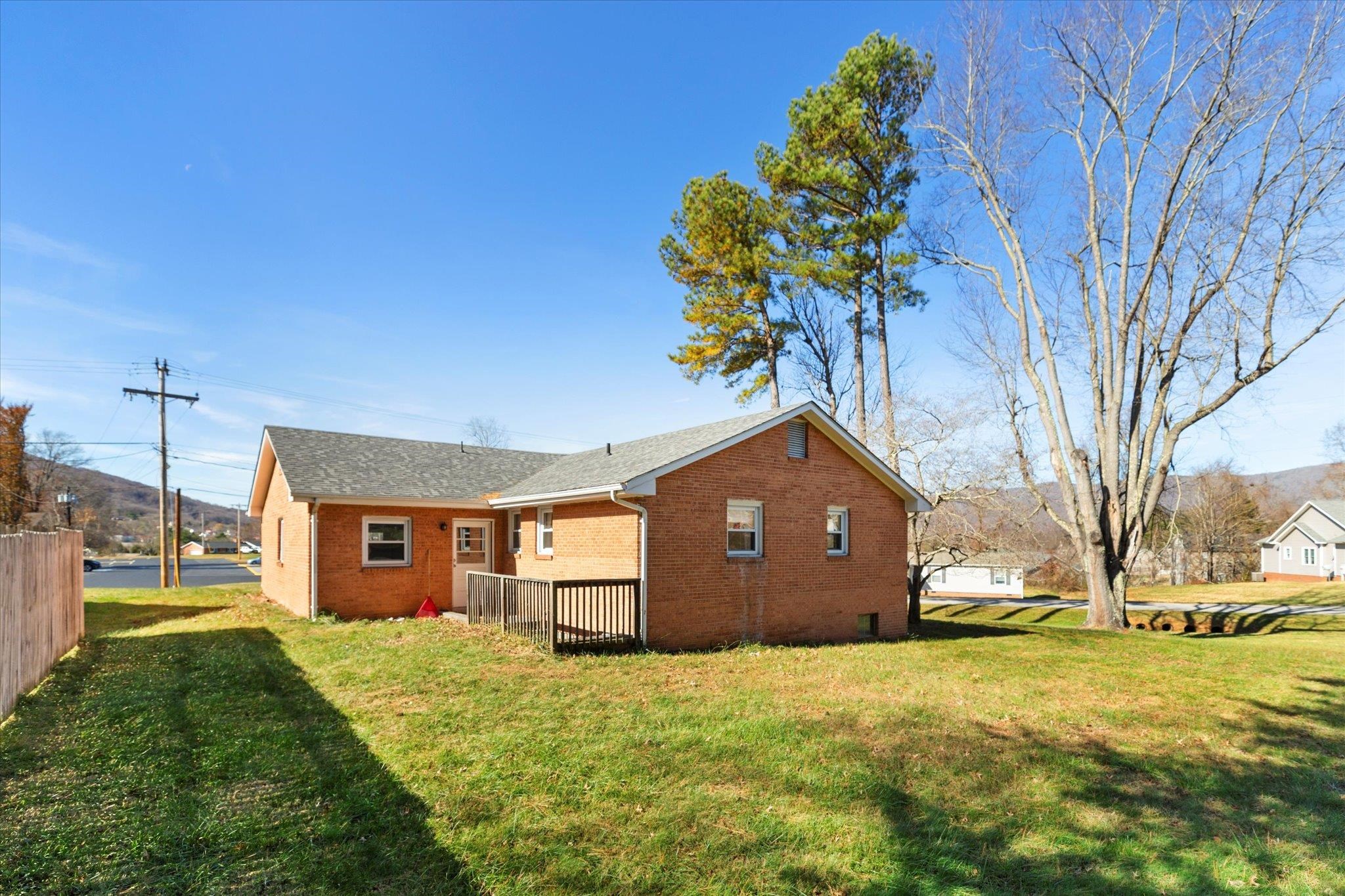 408 Hale Street Pearisburg VA 24134