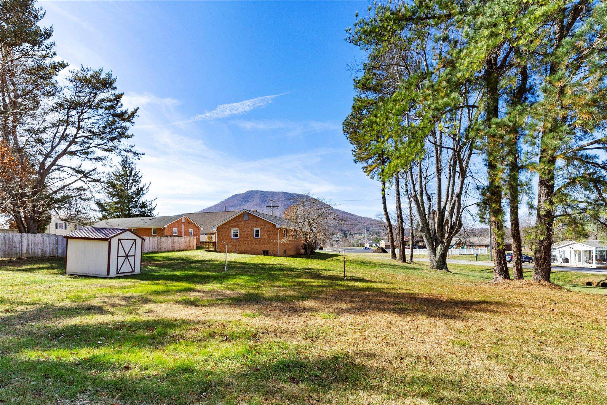 408 Hale Street Pearisburg VA 24134