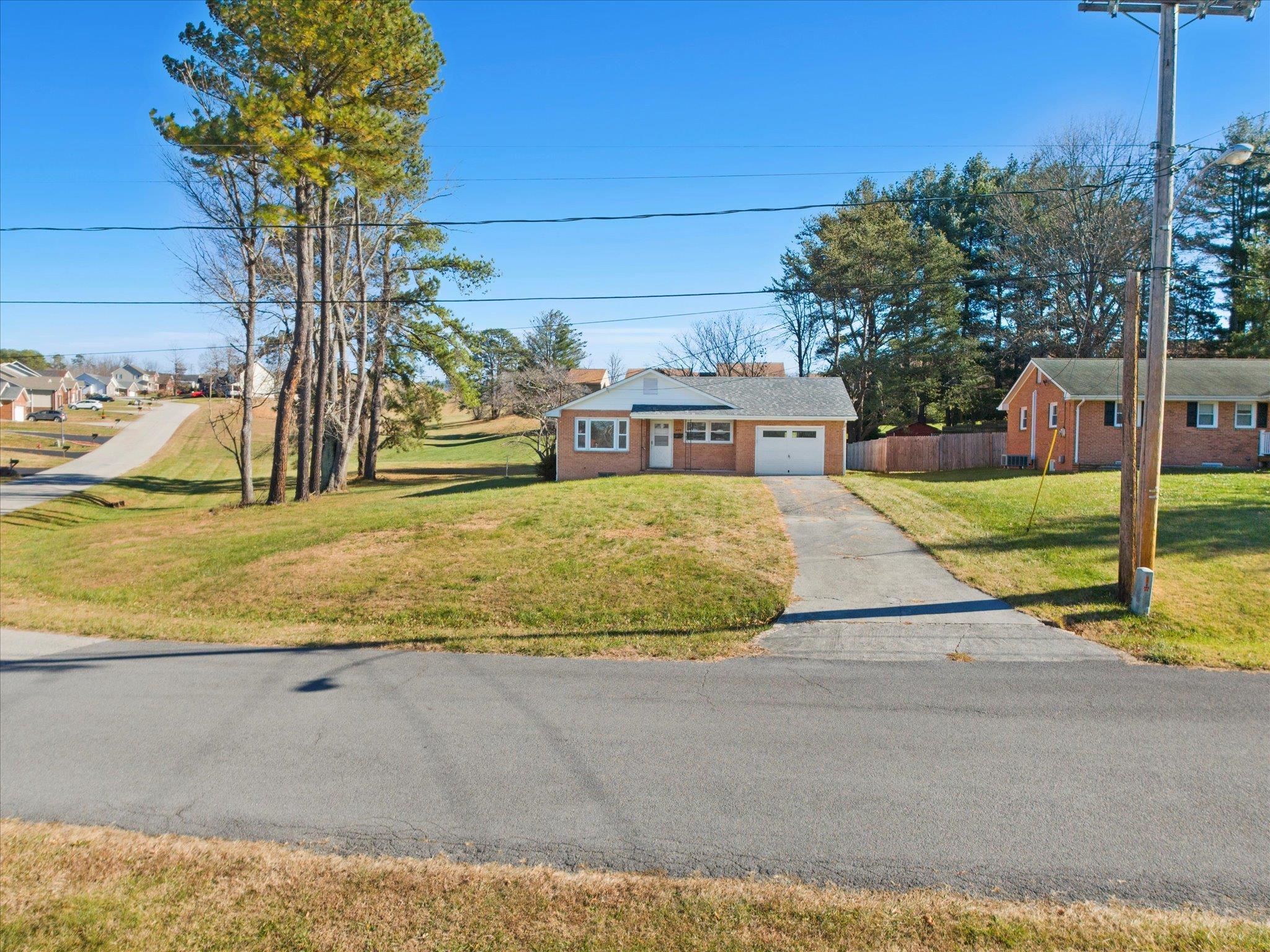 408 Hale Street Pearisburg VA 24134