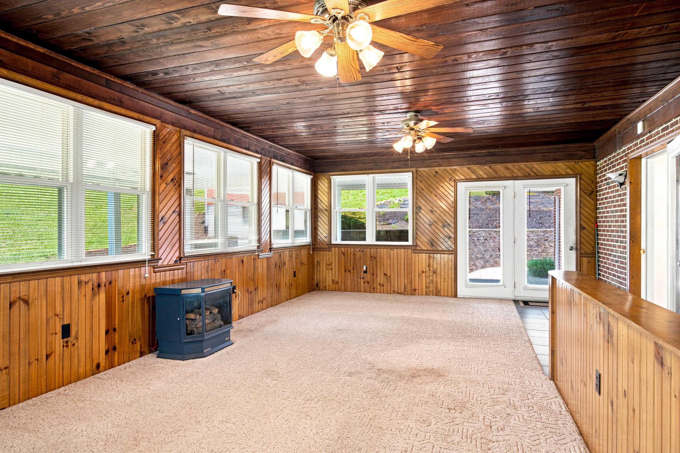 181 Ridgeview Road Floyd VA 24091