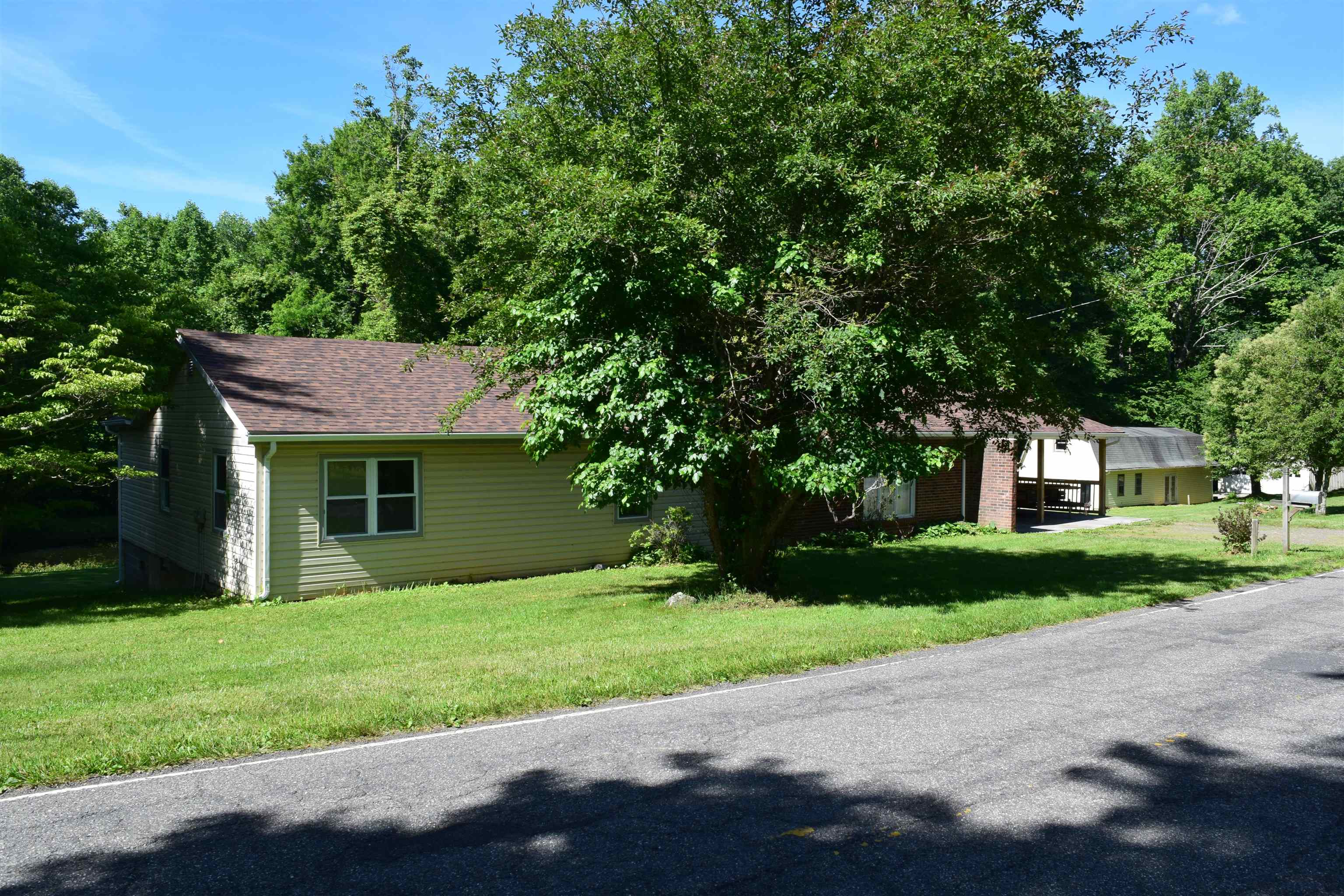 812 Conner Grove Road Willis VA 24380