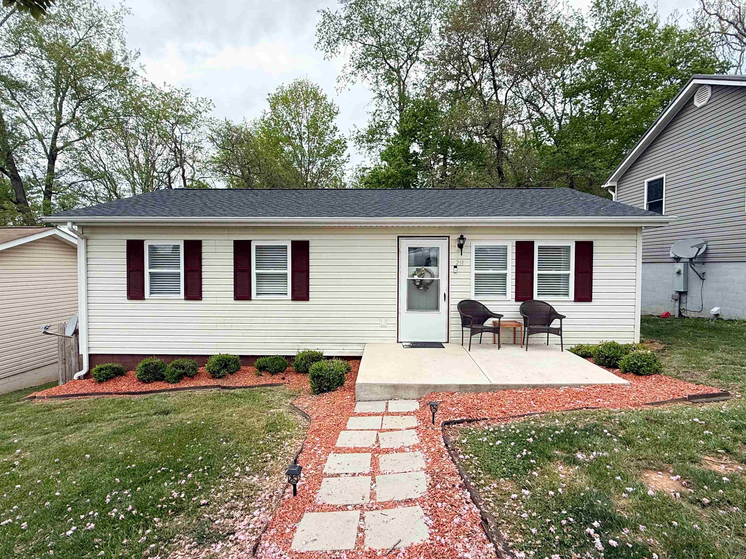 211 Morton Street Radford VA 24141