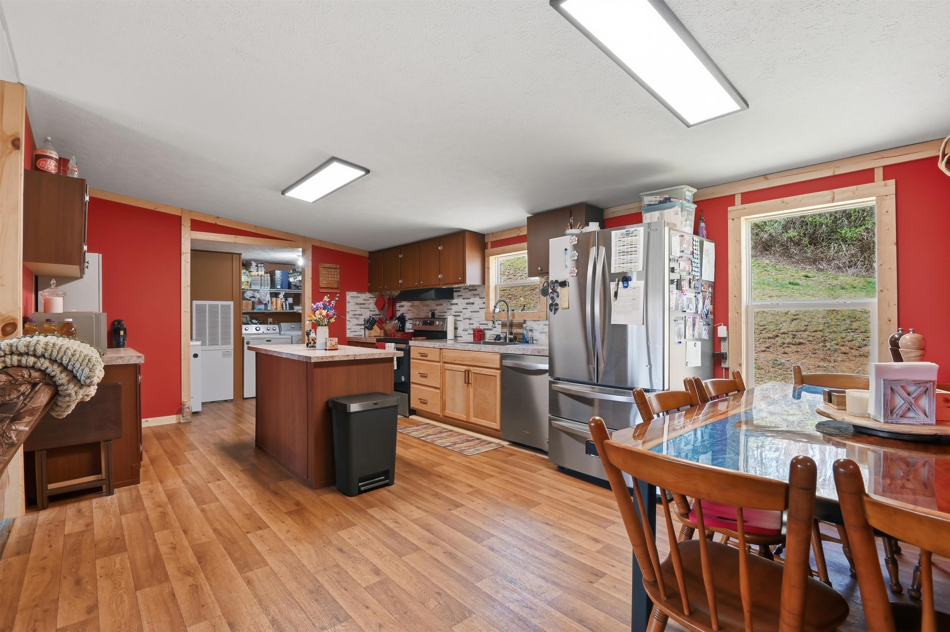 3767 Franklin Pike SE Floyd VA 24091