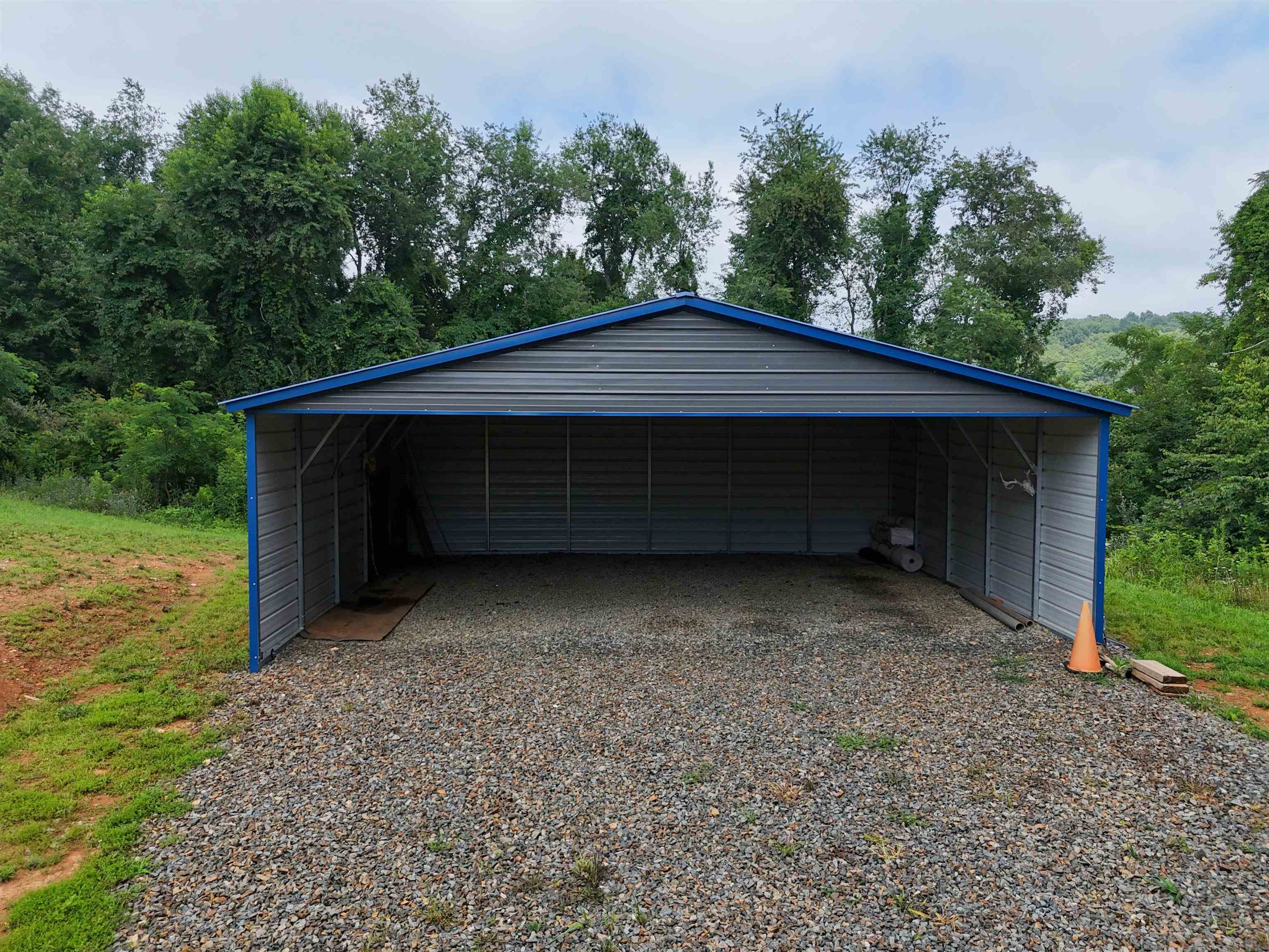 3767 Franklin Pike SE Floyd VA 24091
