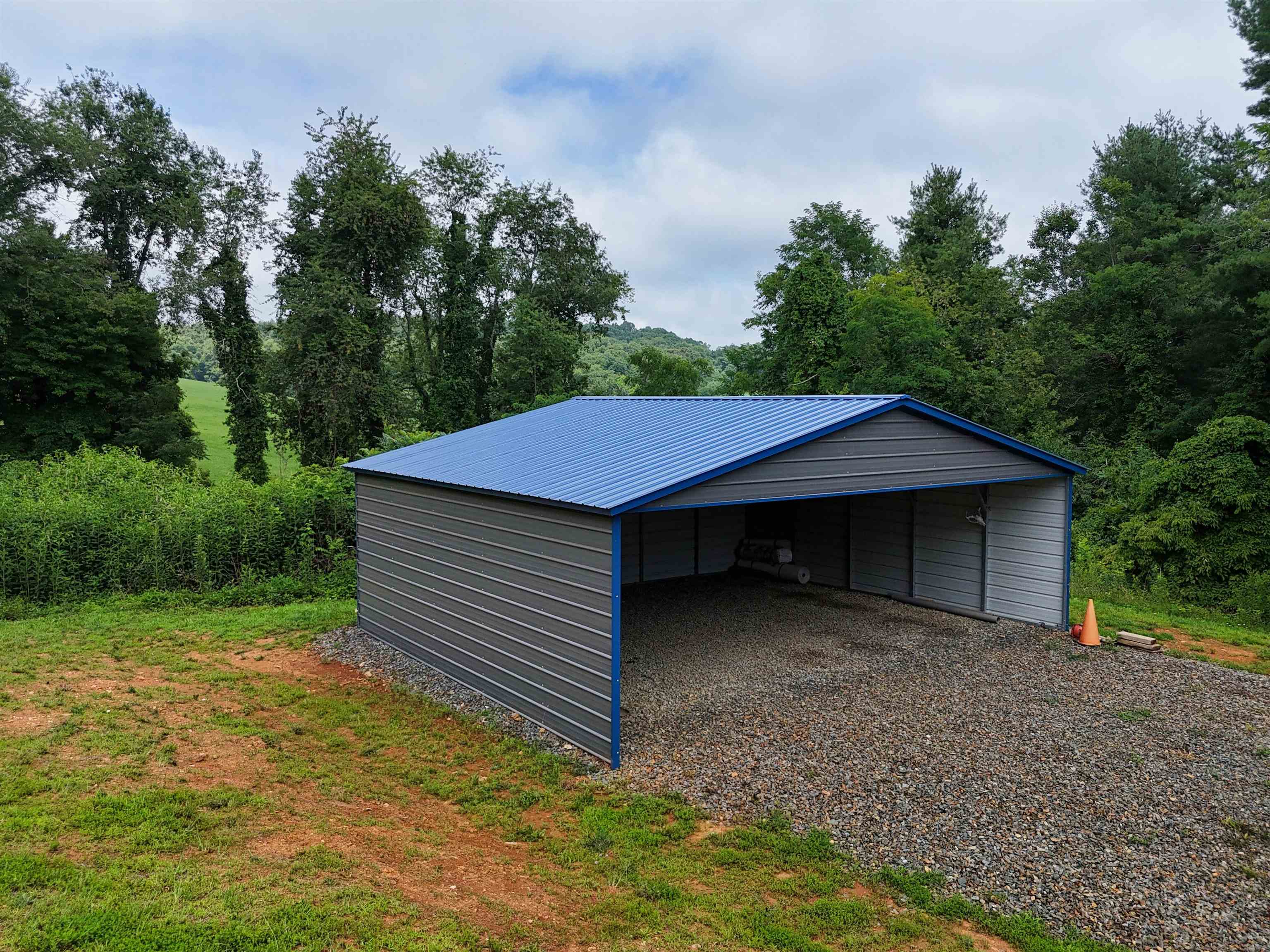 3767 Franklin Pike SE Floyd VA 24091