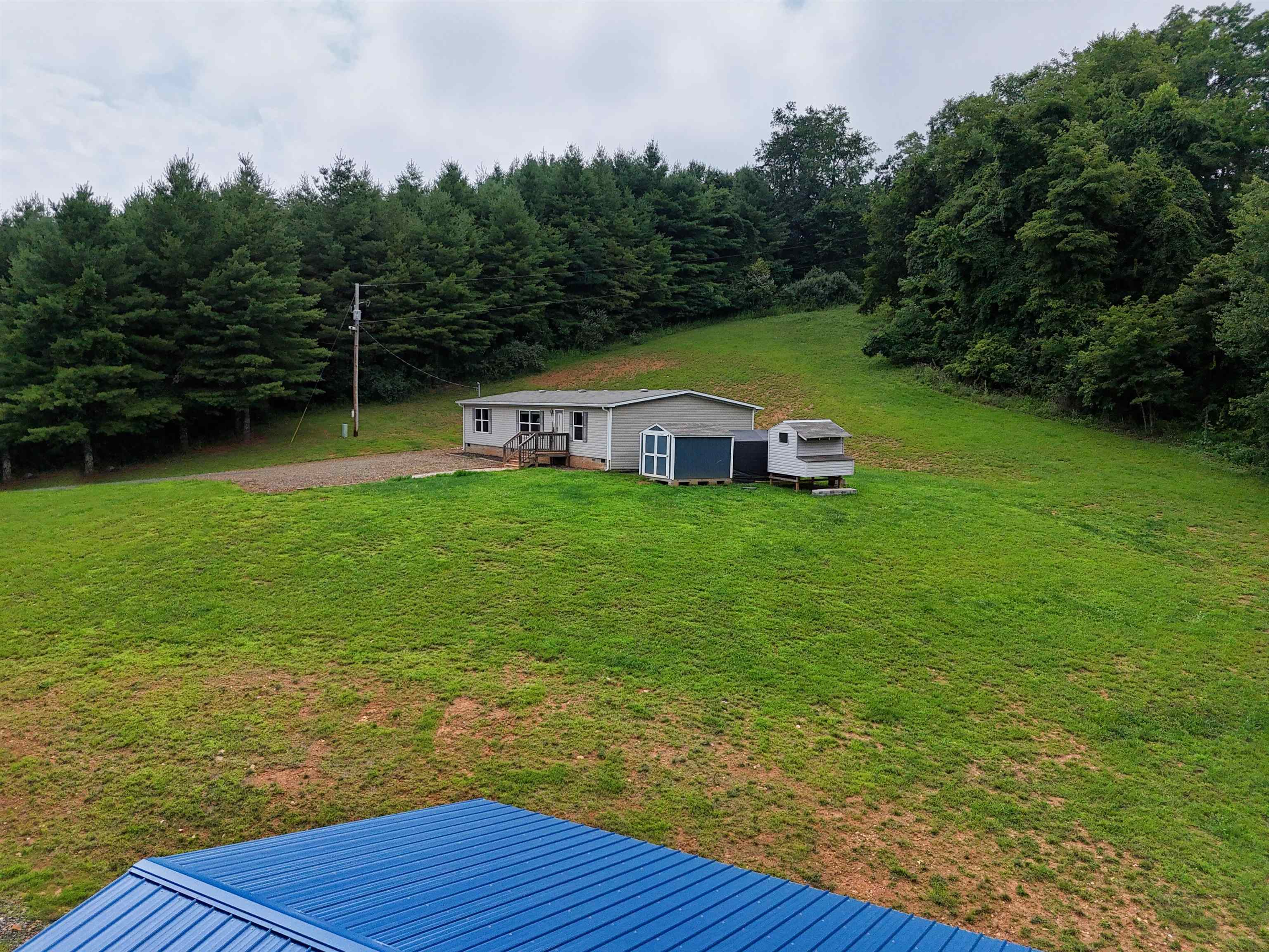 3767 Franklin Pike SE Floyd VA 24091