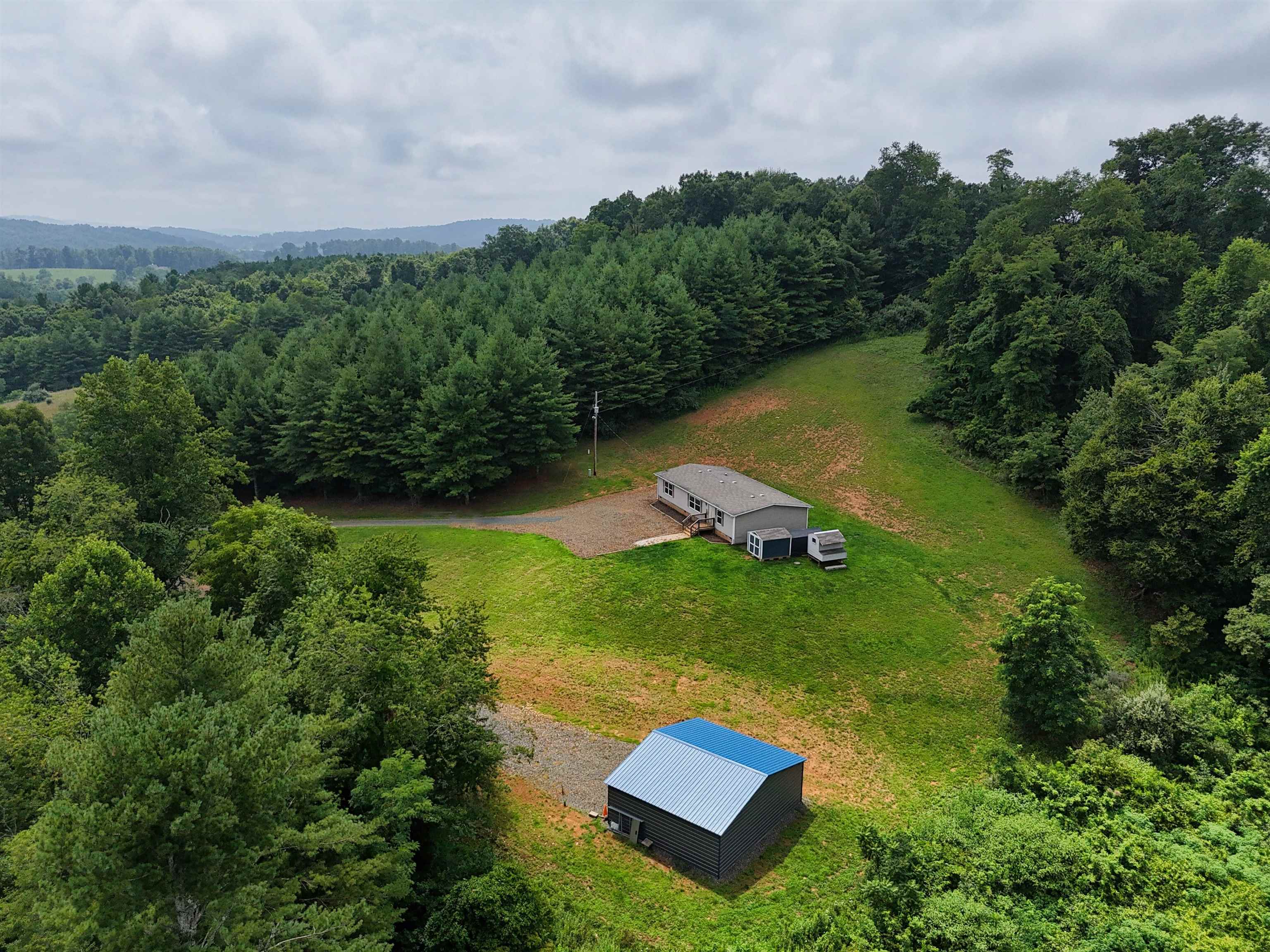 3767 Franklin Pike SE Floyd VA 24091