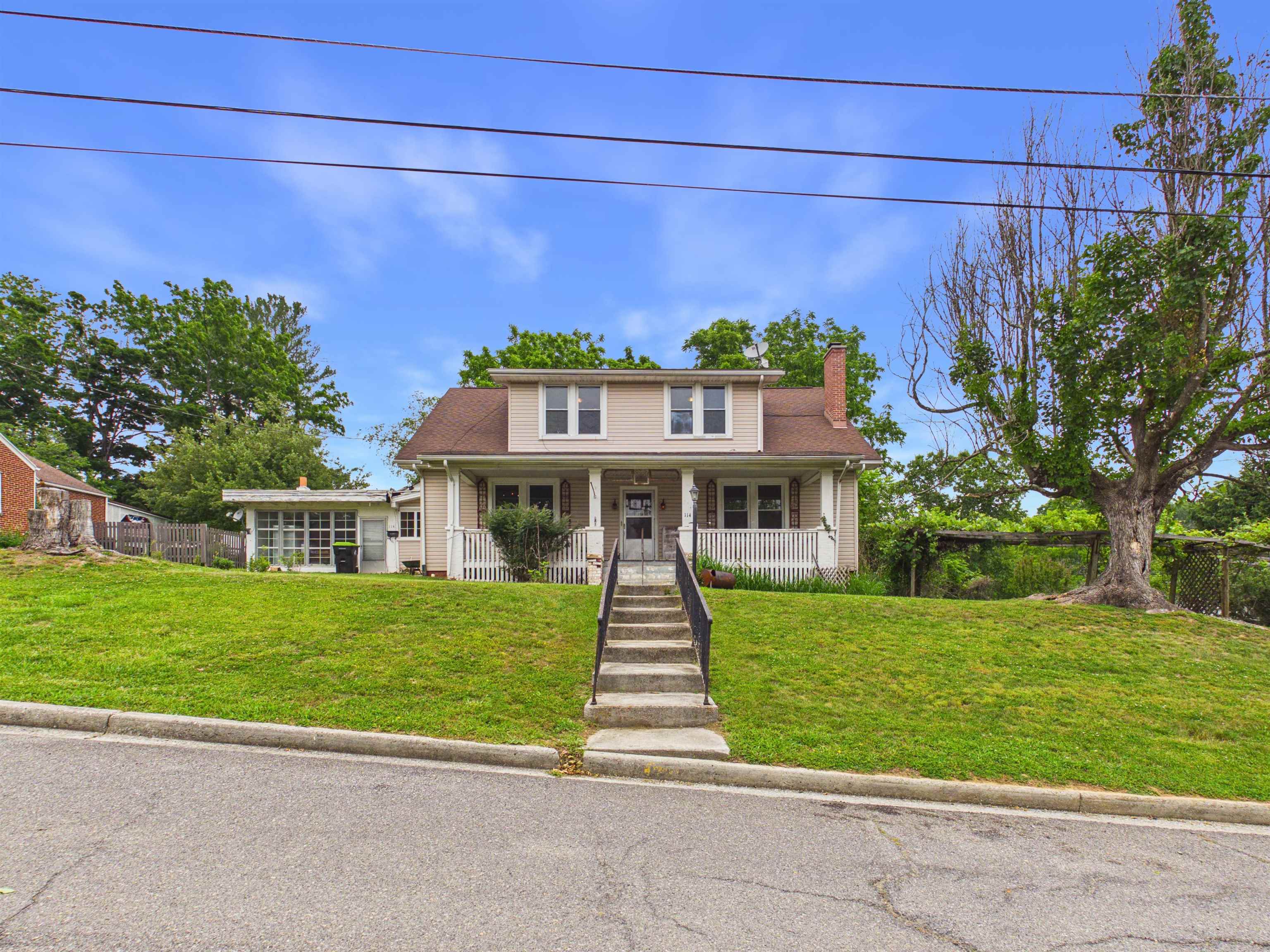 114 12th Street NW Pulaski VA 24301