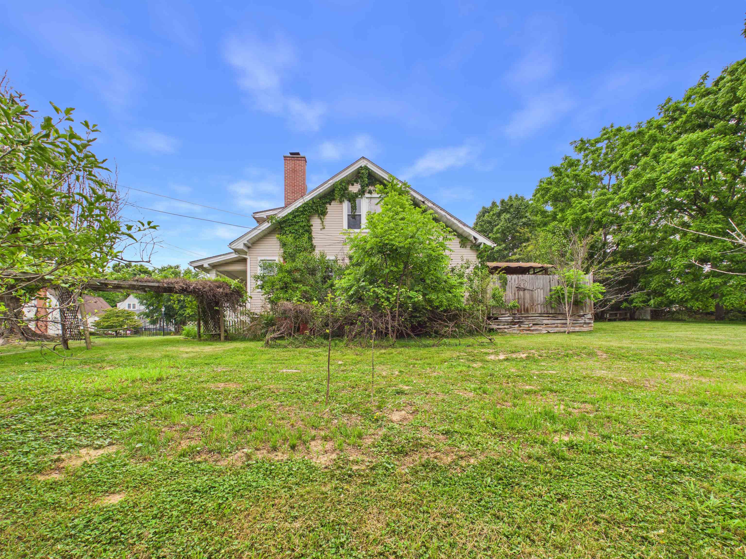 114 12th Street NW Pulaski VA 24301