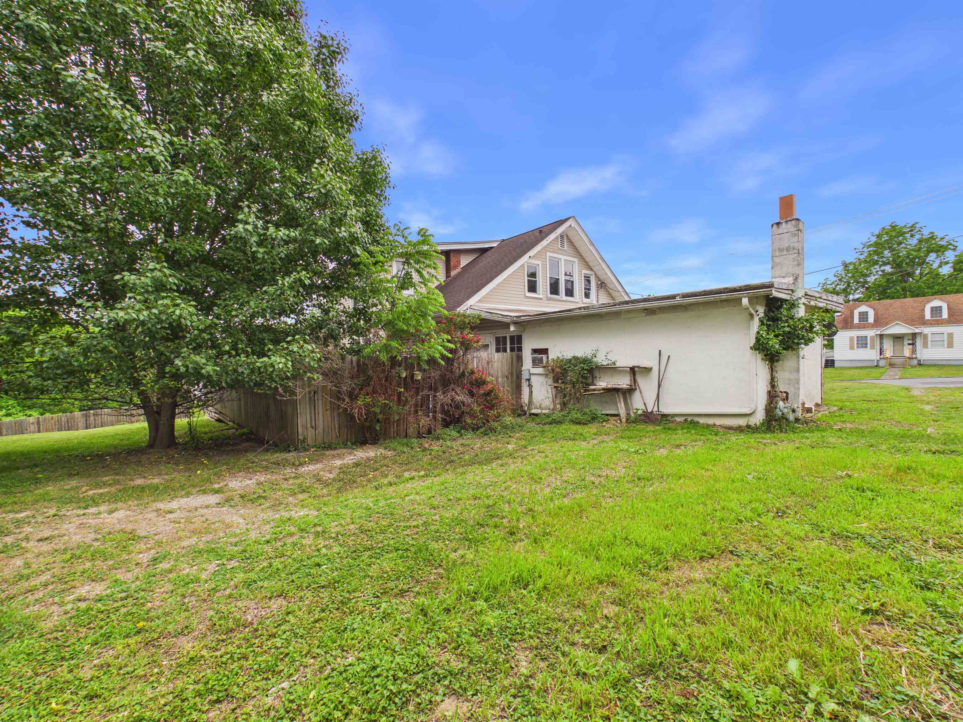 114 12th Street NW Pulaski VA 24301