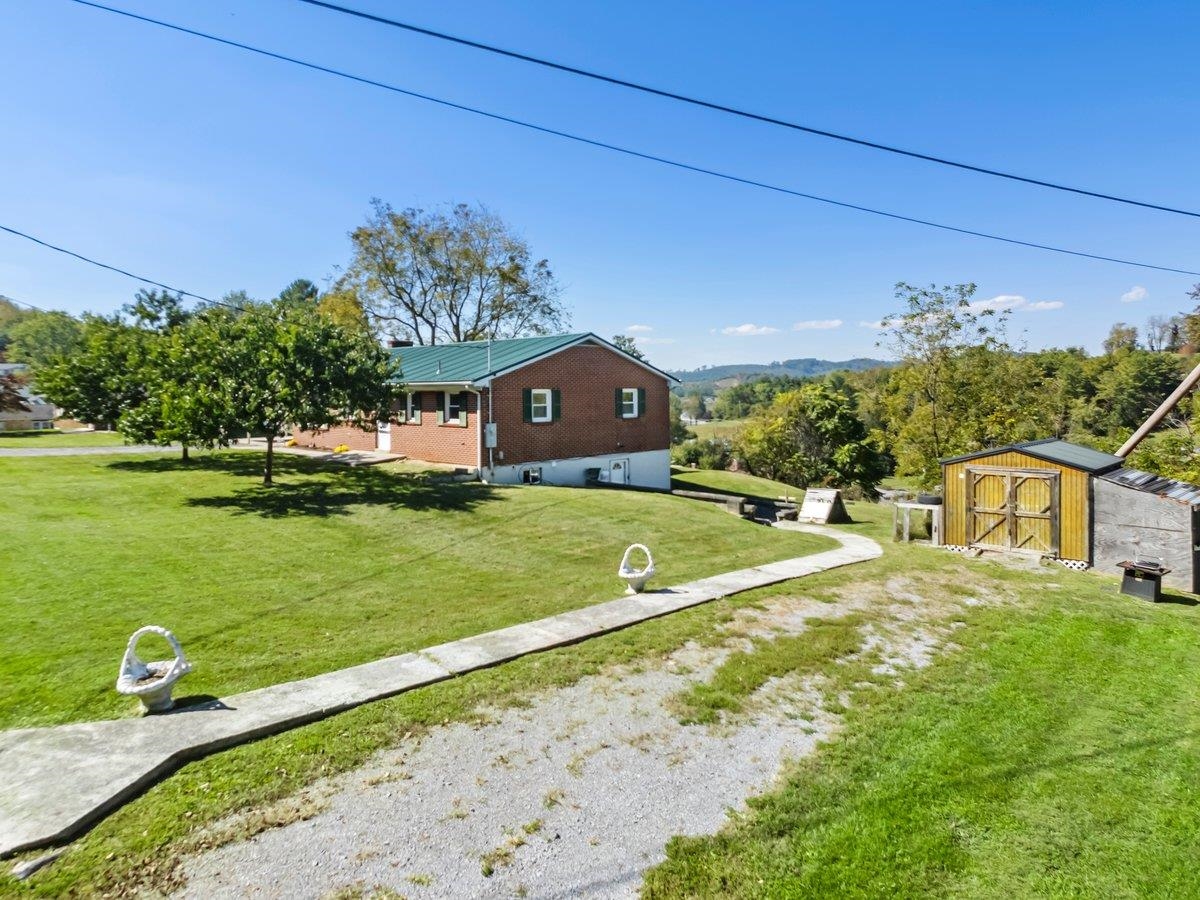 159 Hill Street Tazewell VA 24651