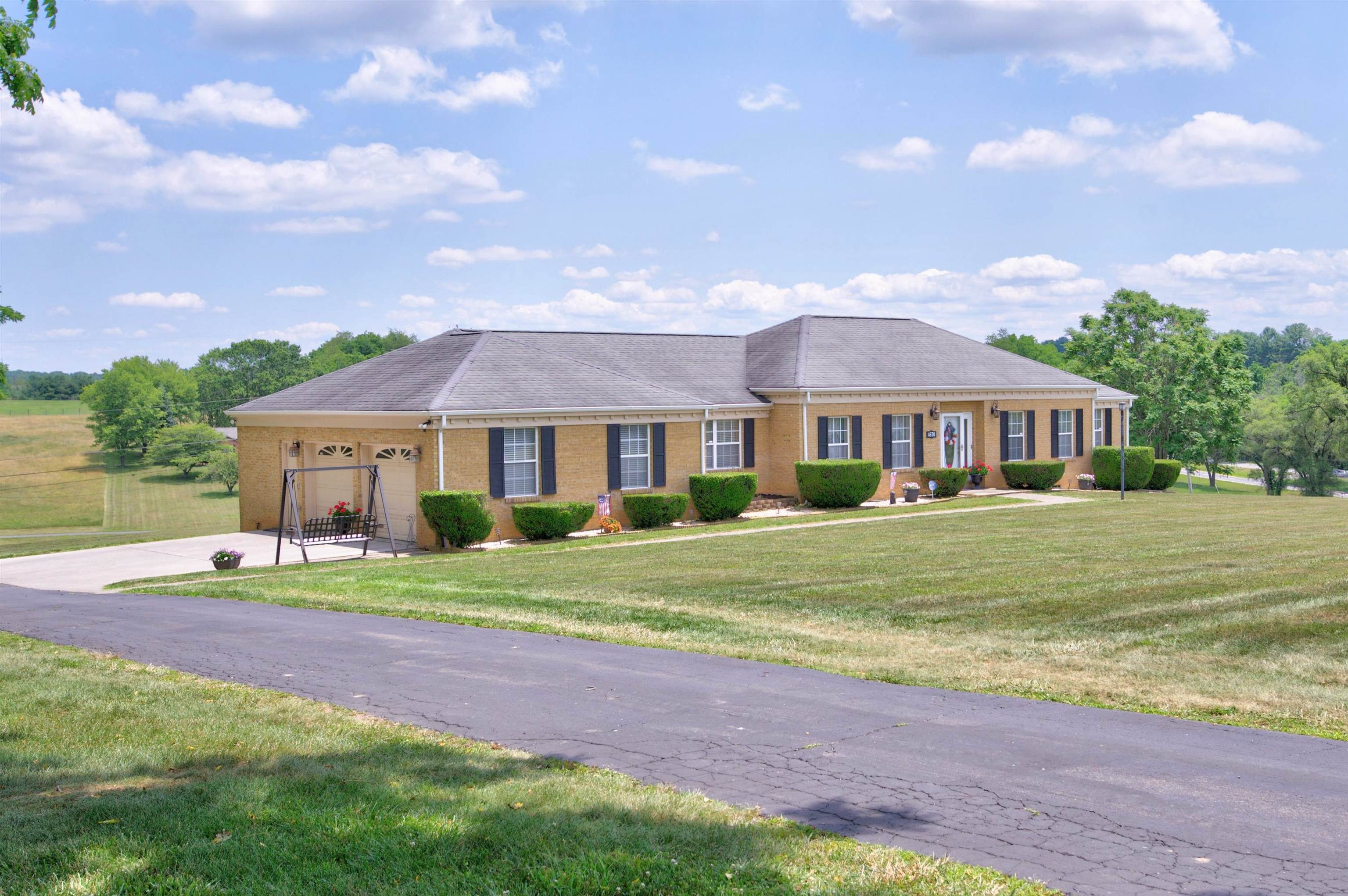 4670 Shadetree Lane Dublin VA 24084