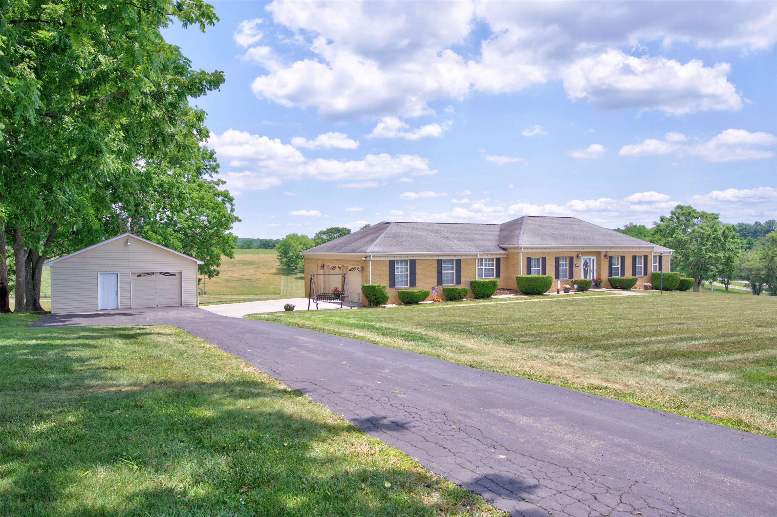 4670 Shadetree Lane Dublin VA 24084