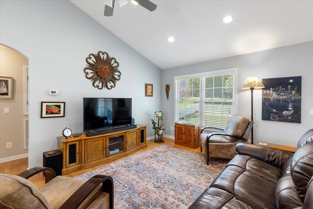 1904 Wilshire Lane Pulaski VA 24301