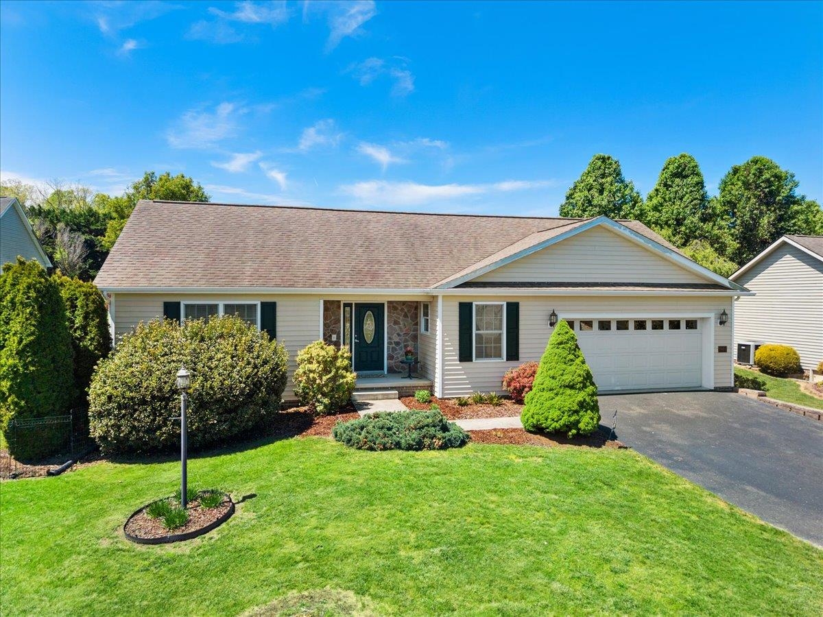 1904 Wilshire Lane Pulaski VA 24301