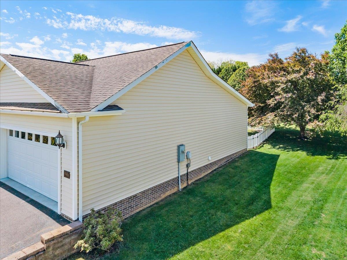 1904 Wilshire Lane Pulaski VA 24301