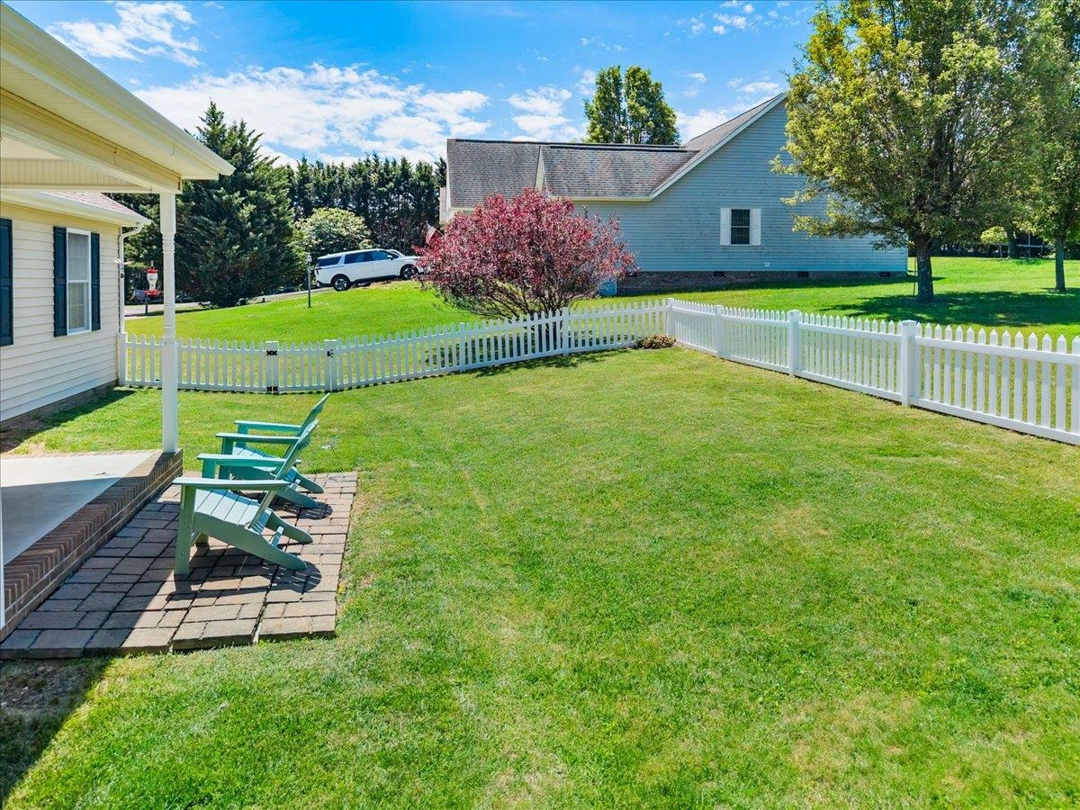 1904 Wilshire Lane Pulaski VA 24301