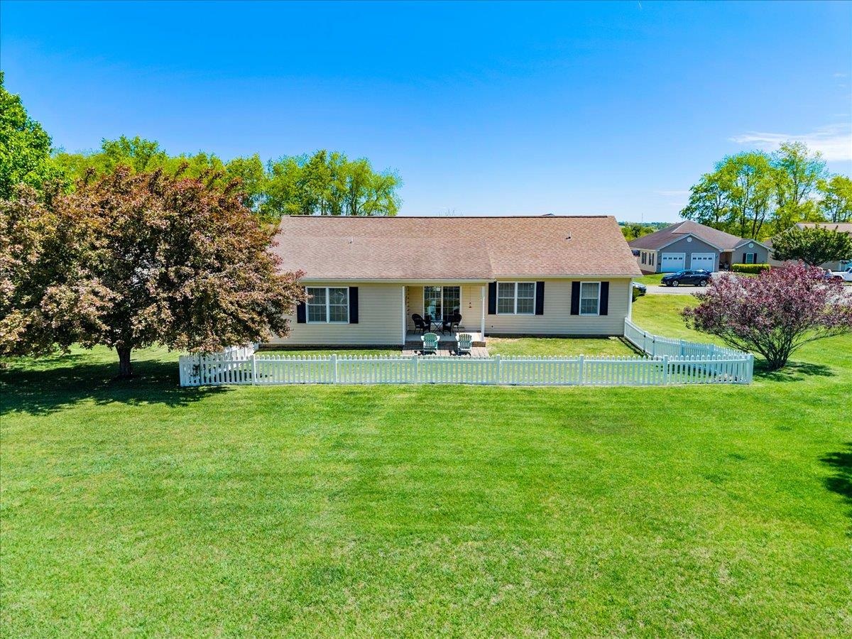 1904 Wilshire Lane Pulaski VA 24301