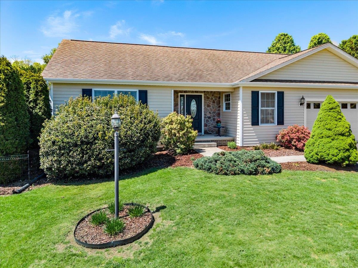 1904 Wilshire Lane Pulaski VA 24301