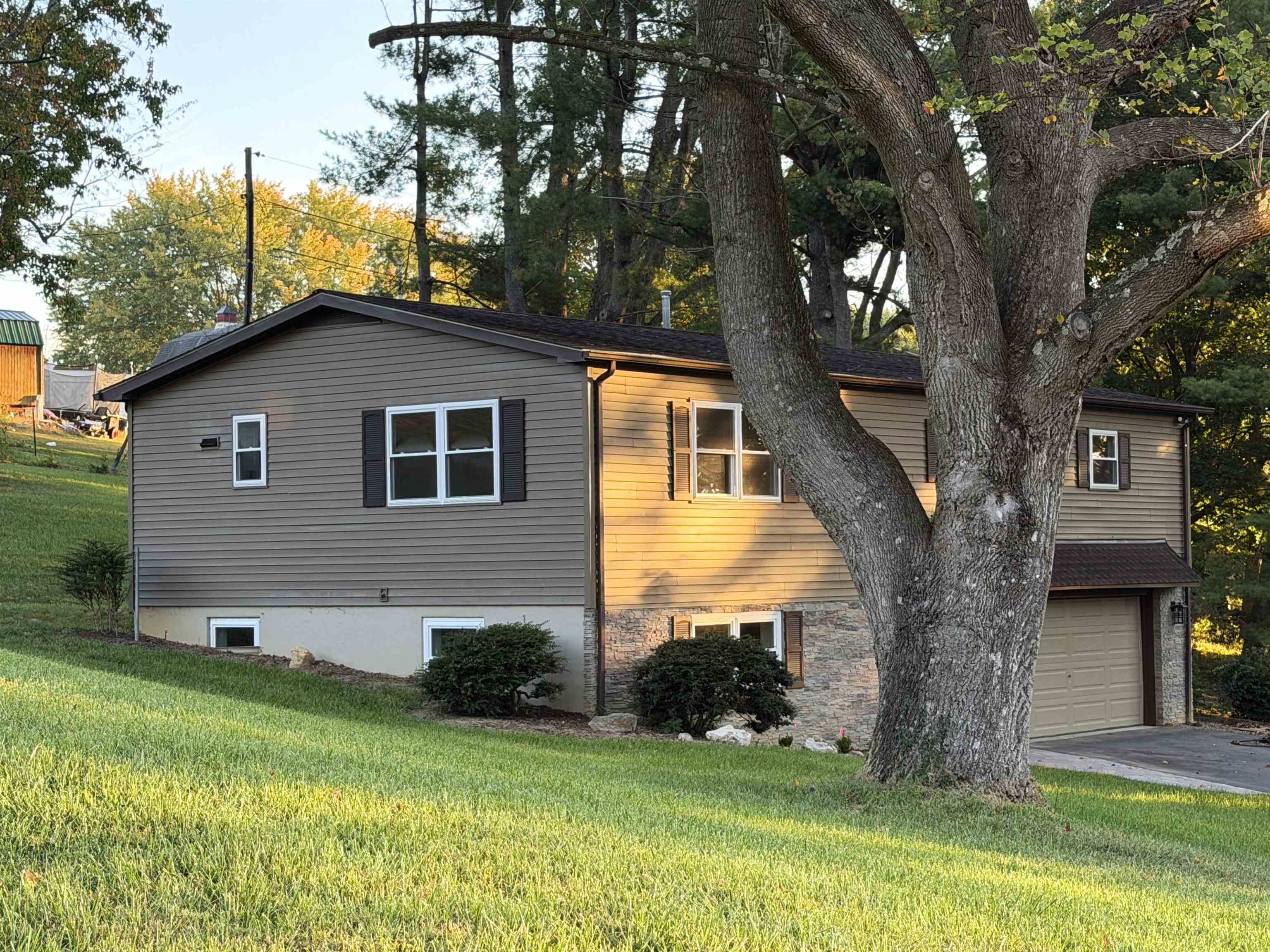 95 Sara Street Christiansburg VA 24073