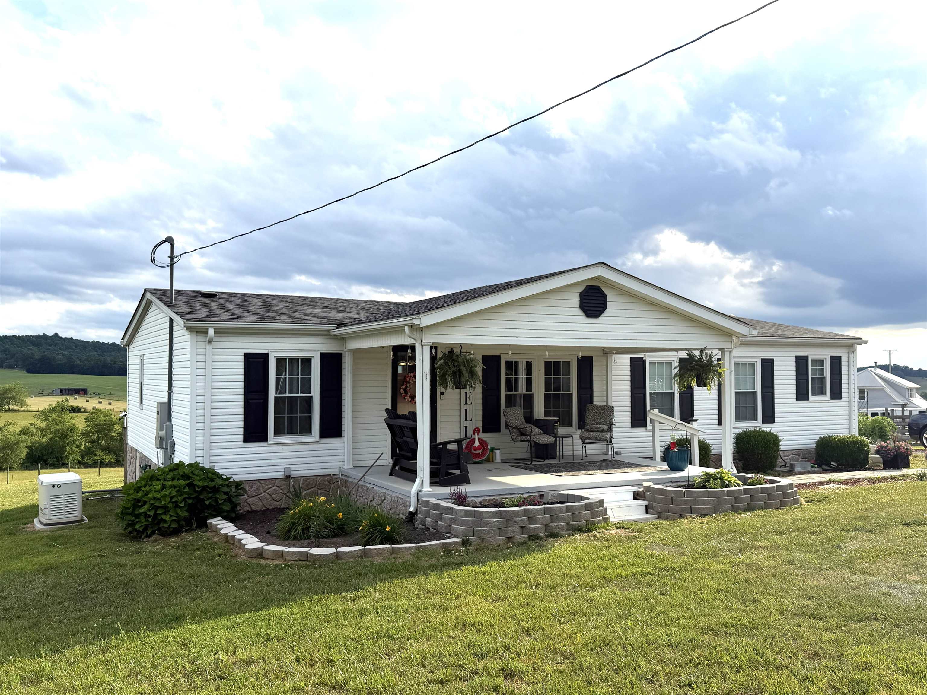 786 Huffville Road NE Pilot VA 24138