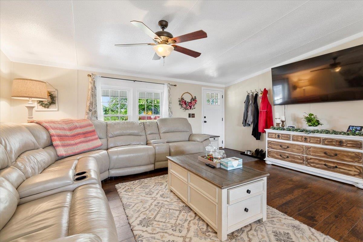 786 Huffville Road NE Pilot VA 24138