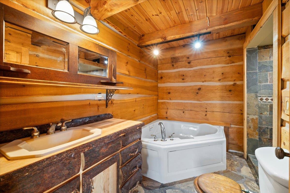 264 Angel View Lane Pearisburg VA 24134