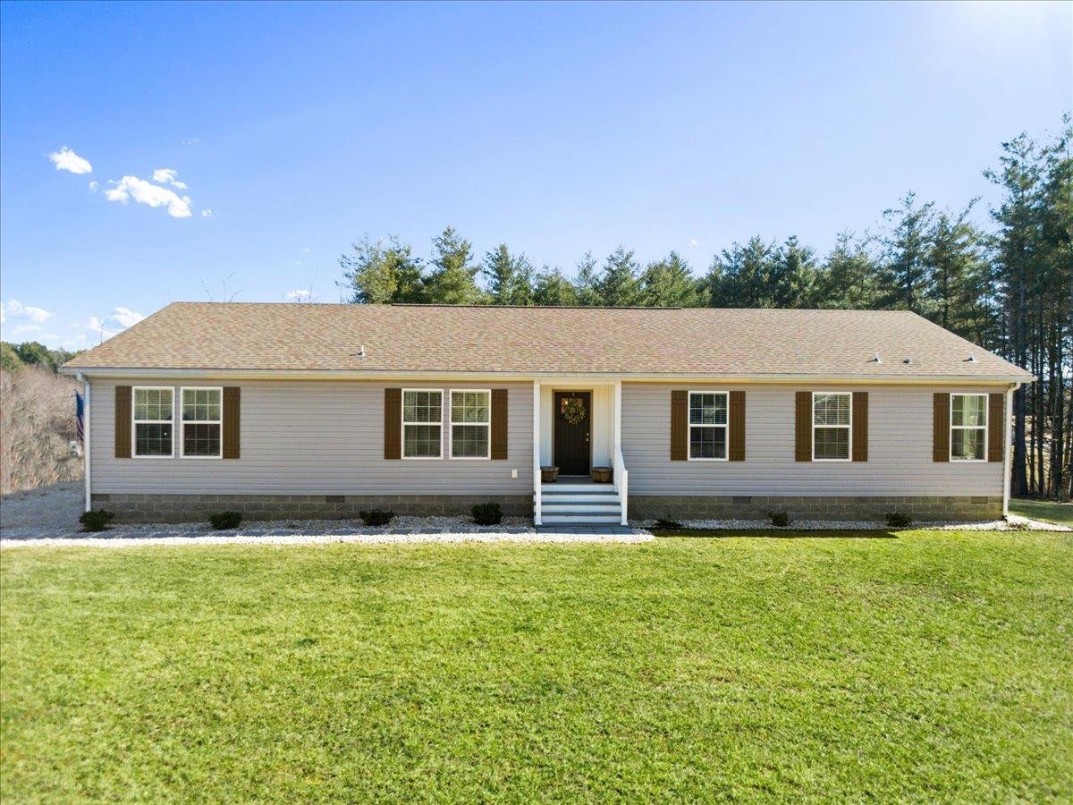 718 Talford NW Road Willis VA 24380