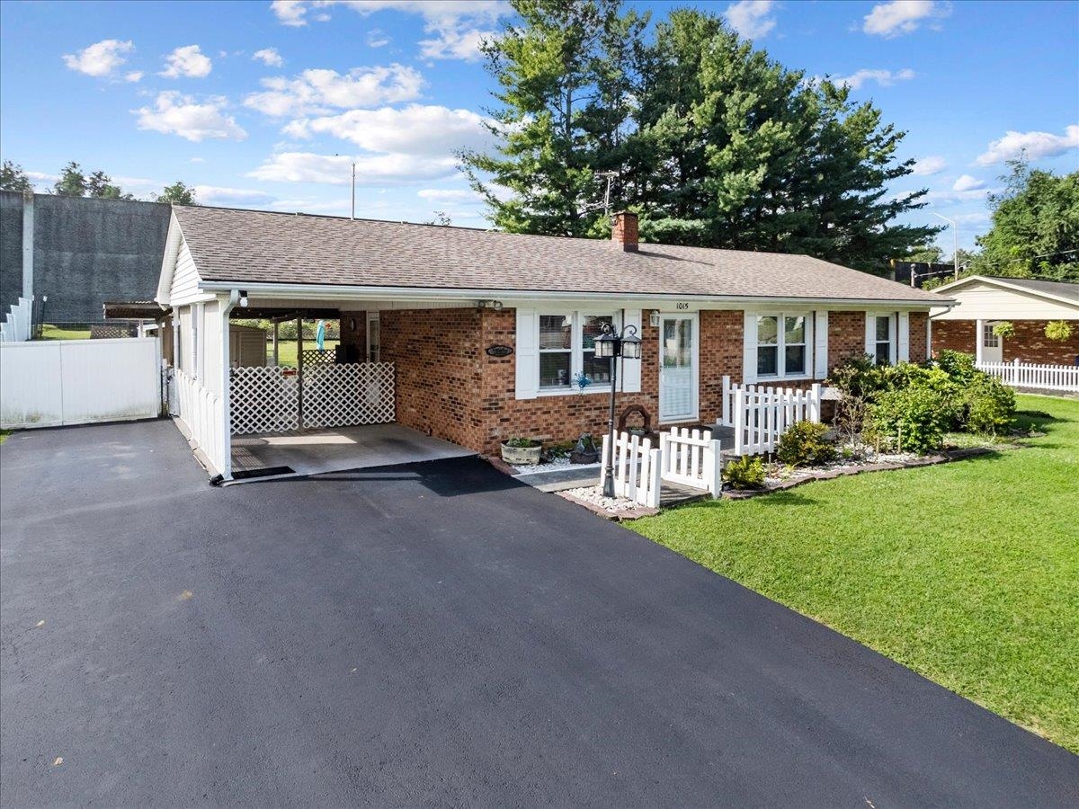 1015 Reading Road Christiansburg VA 24073
