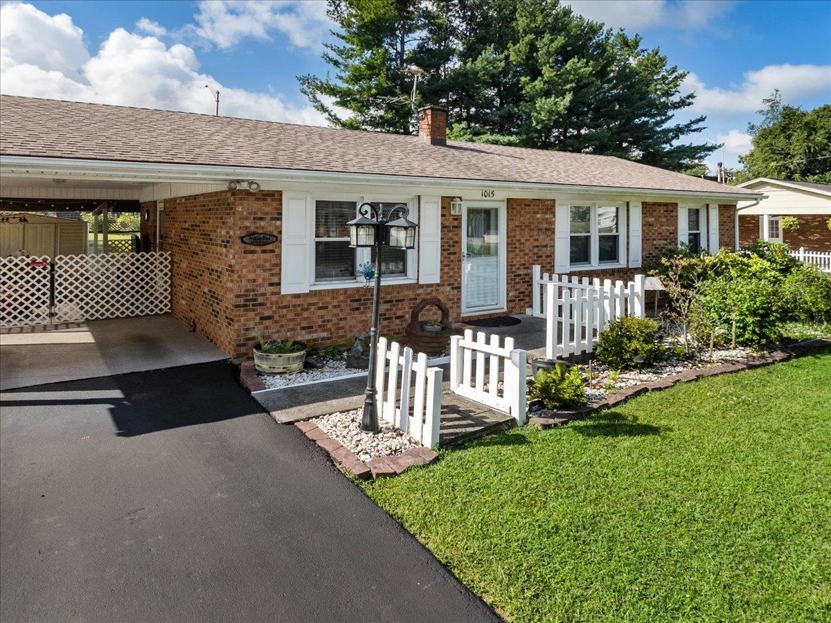 1015 Reading Road Christiansburg VA 24073