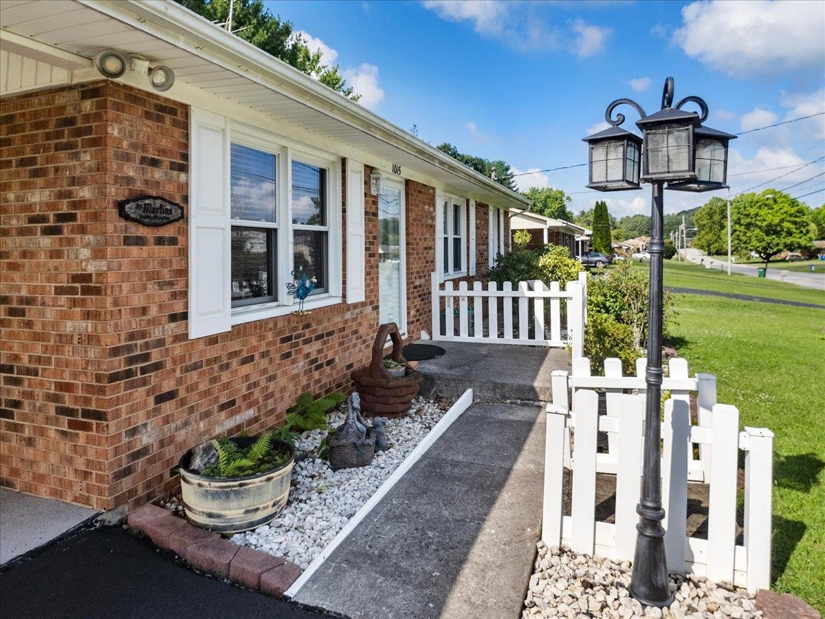 1015 Reading Road Christiansburg VA 24073