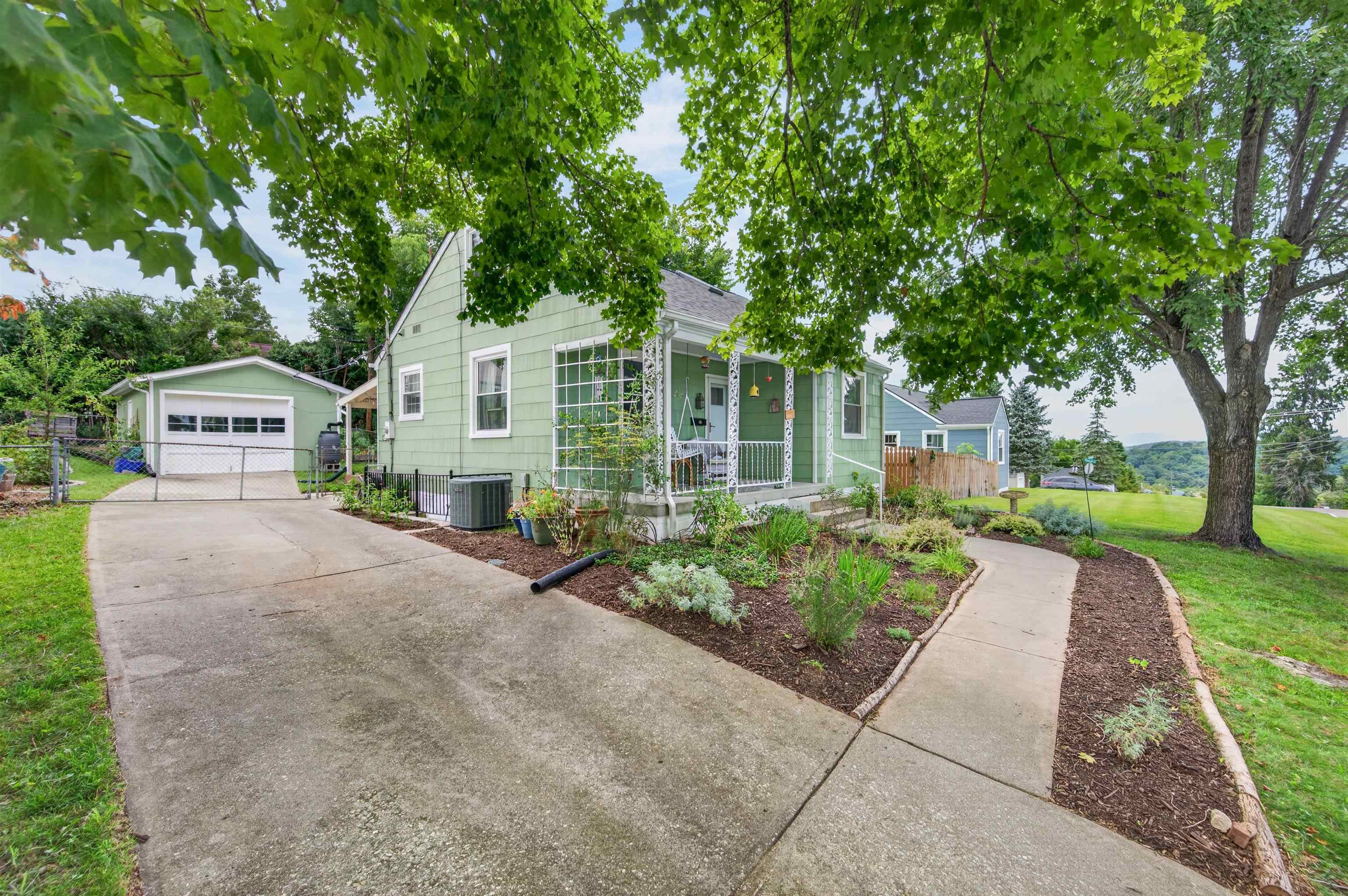 403 Sixth Avenue Radford VA 24141