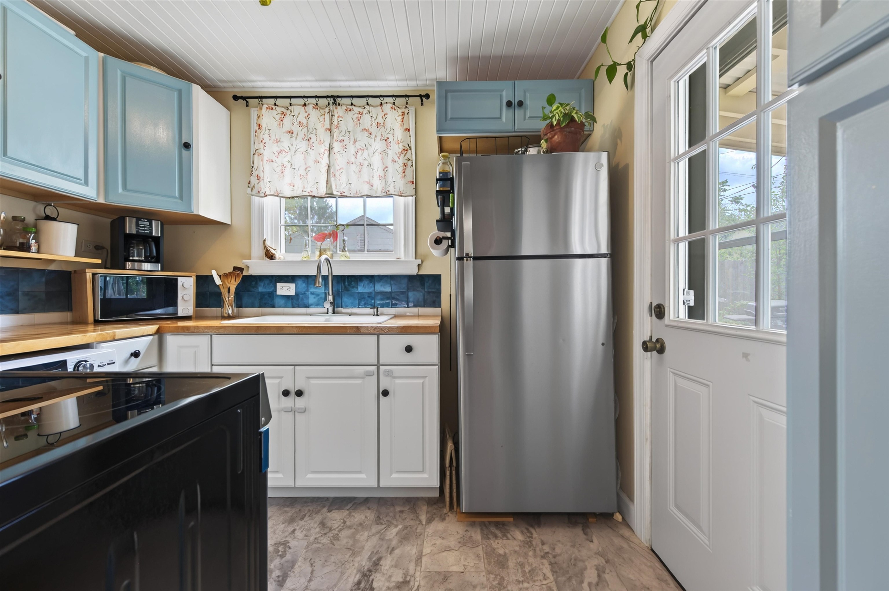 403 Sixth Avenue Radford VA 24141