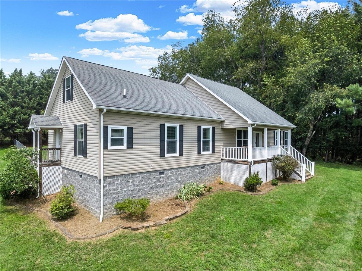 7825 Little River Dam Road Radford VA 24141