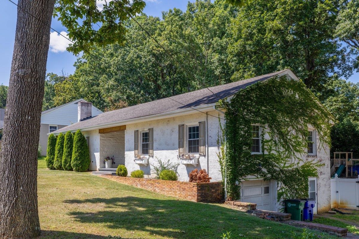 905 Oak Drive Christiansburg VA 24073