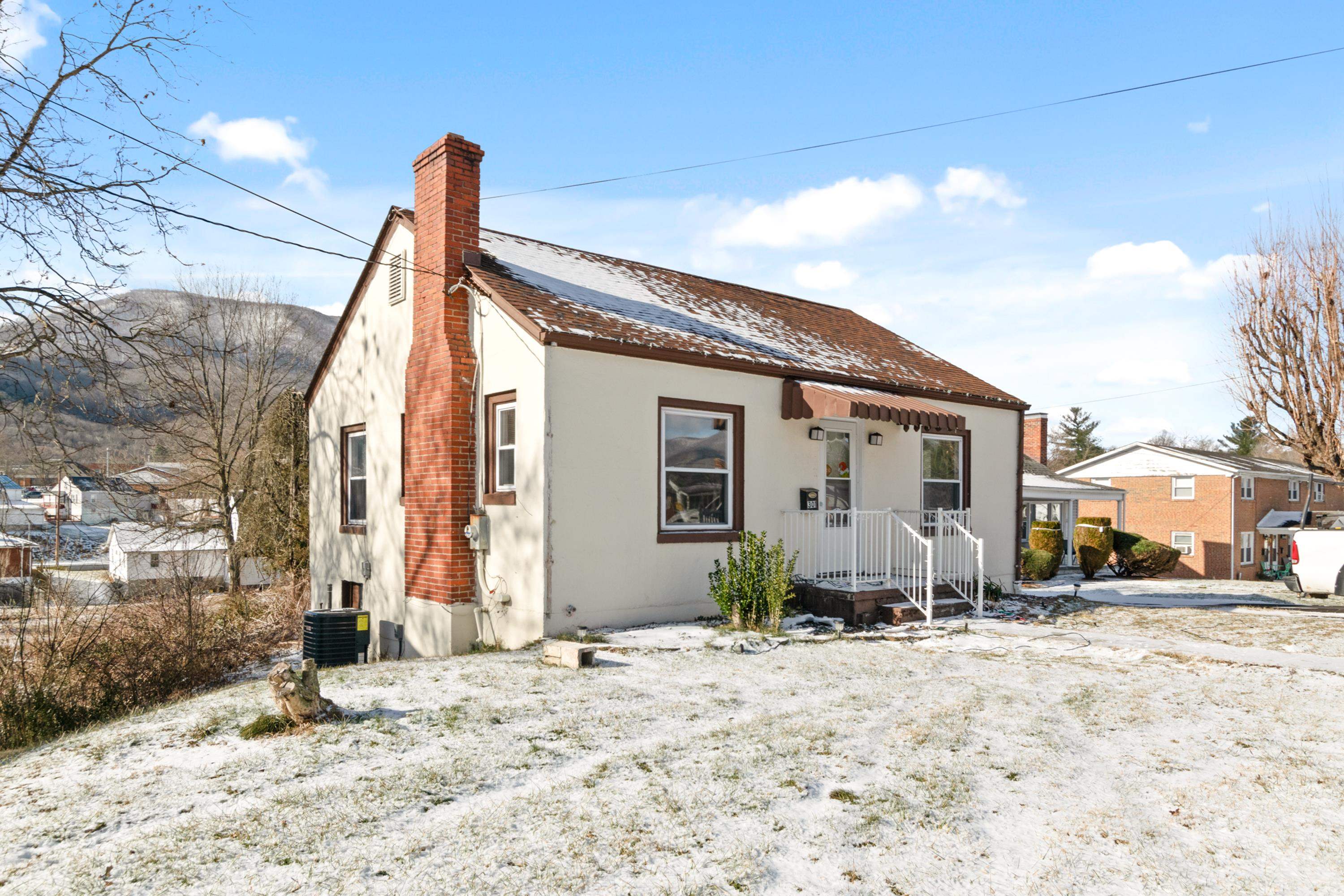 301 French Street Pearisburg VA 24134