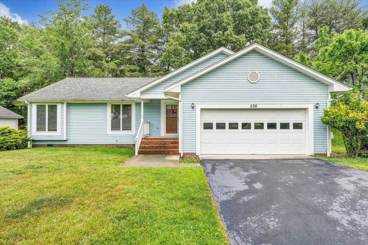 206 Sheppard Avenue Radford VA 24141