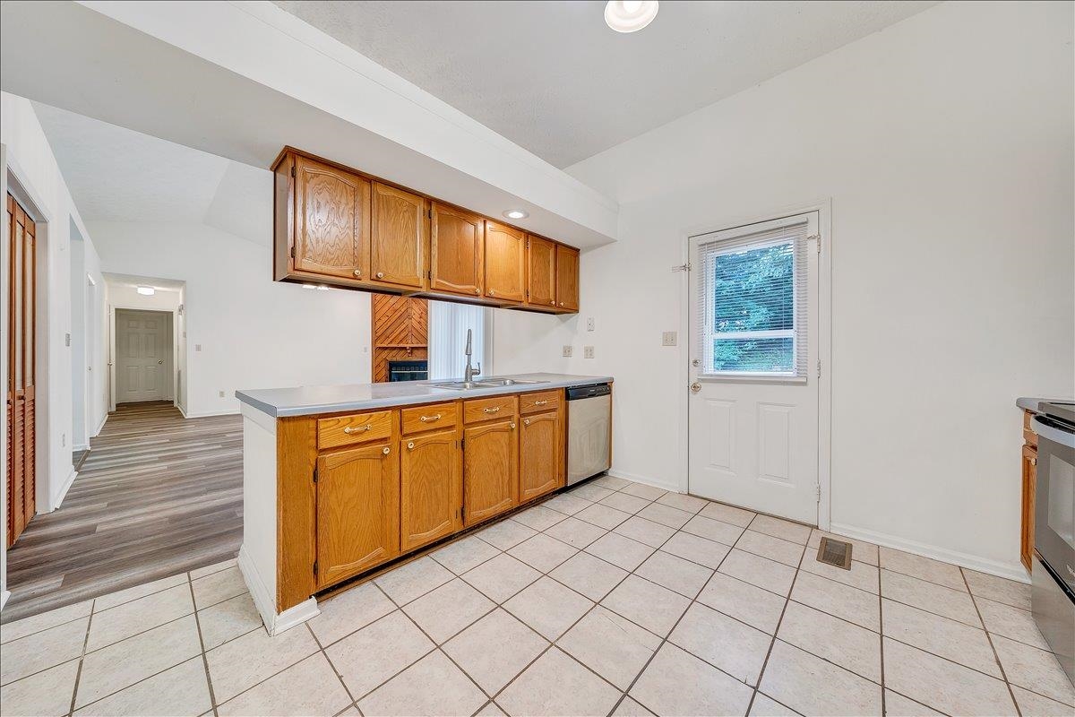 206 Sheppard Avenue Radford VA 24141