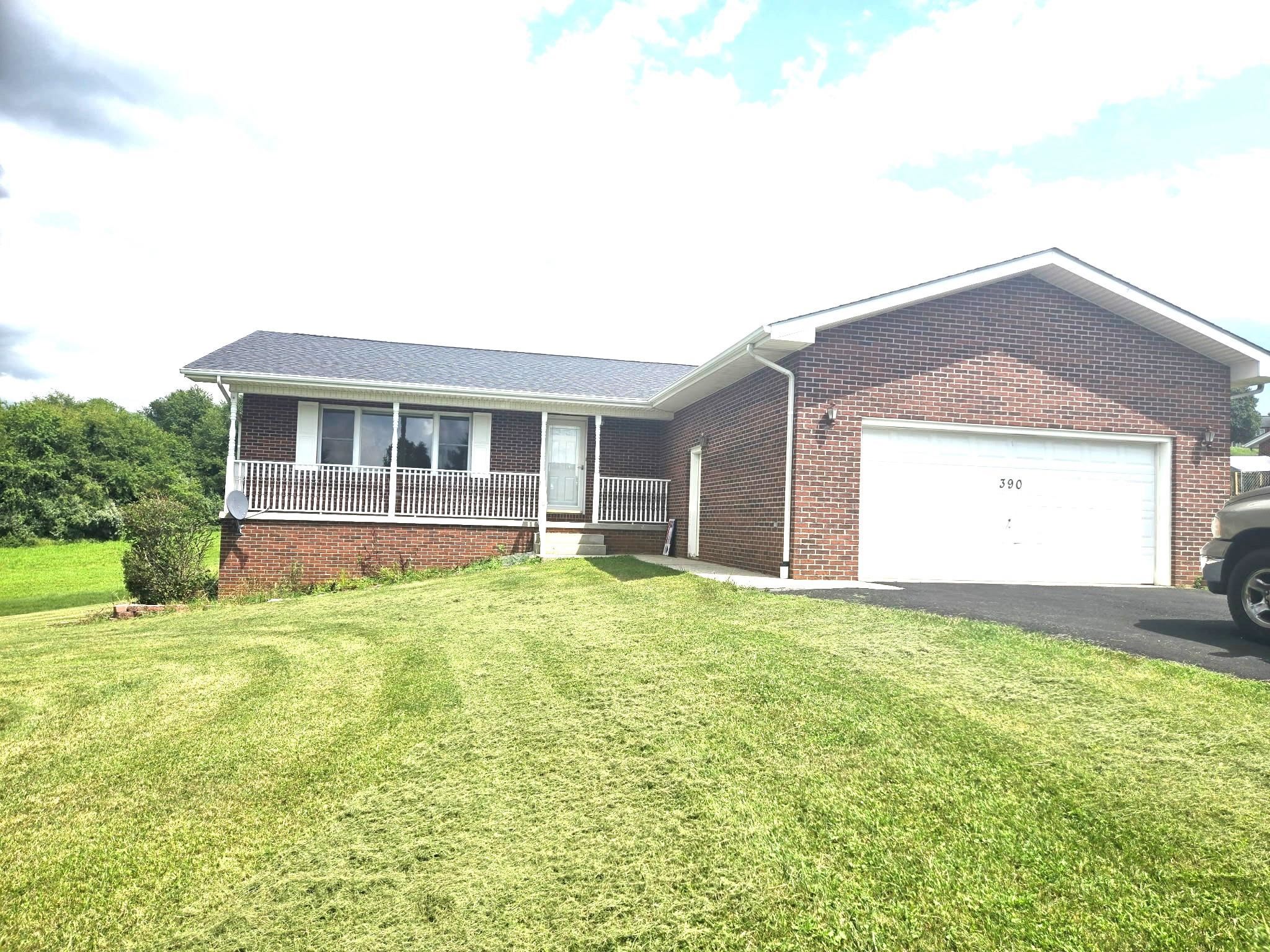 390 Asbury Lane Wytheville VA 24382